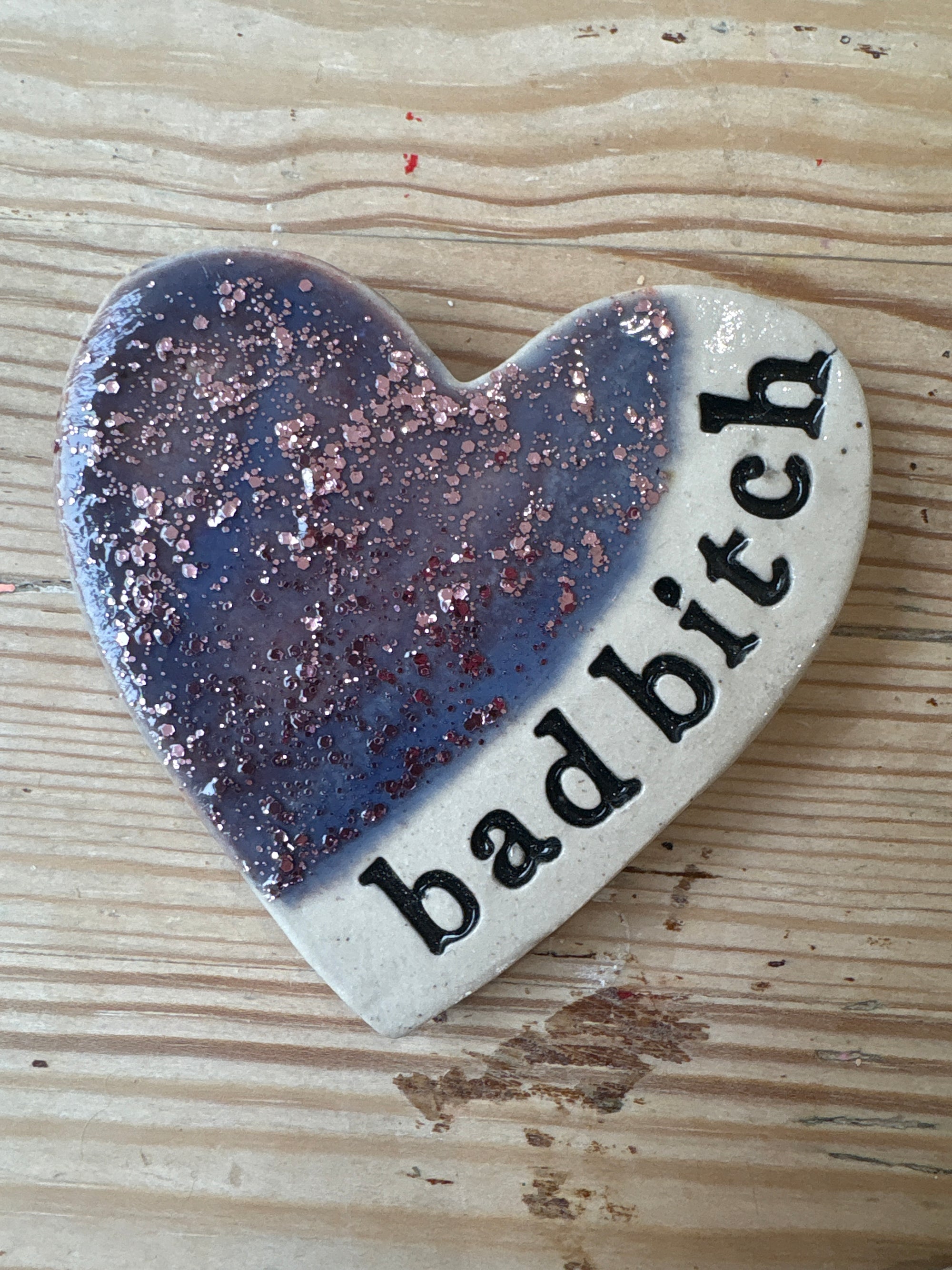 “bad bitch" magnet (glitter purple)