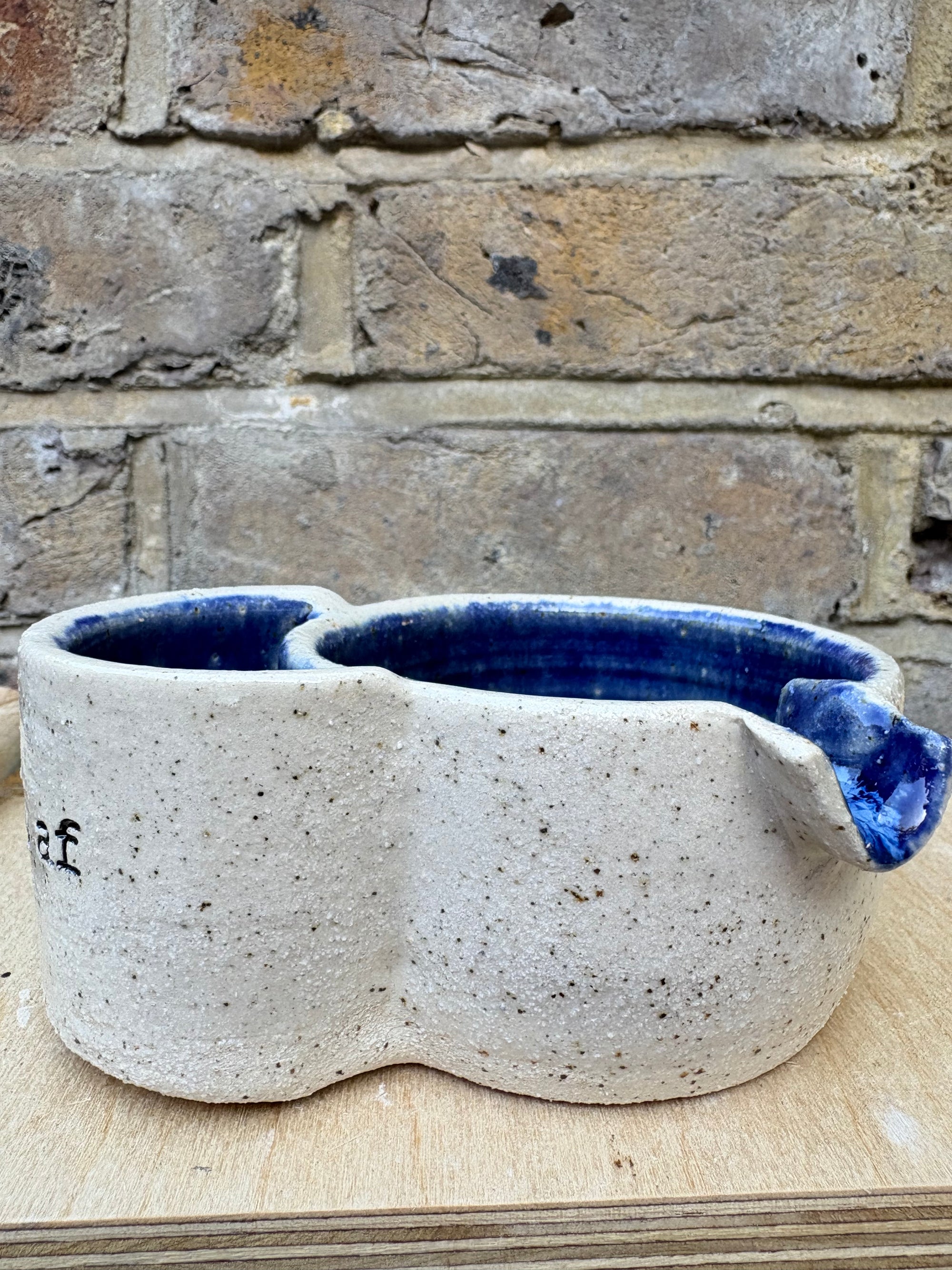 Ashtray with lighter holder (deep blue)