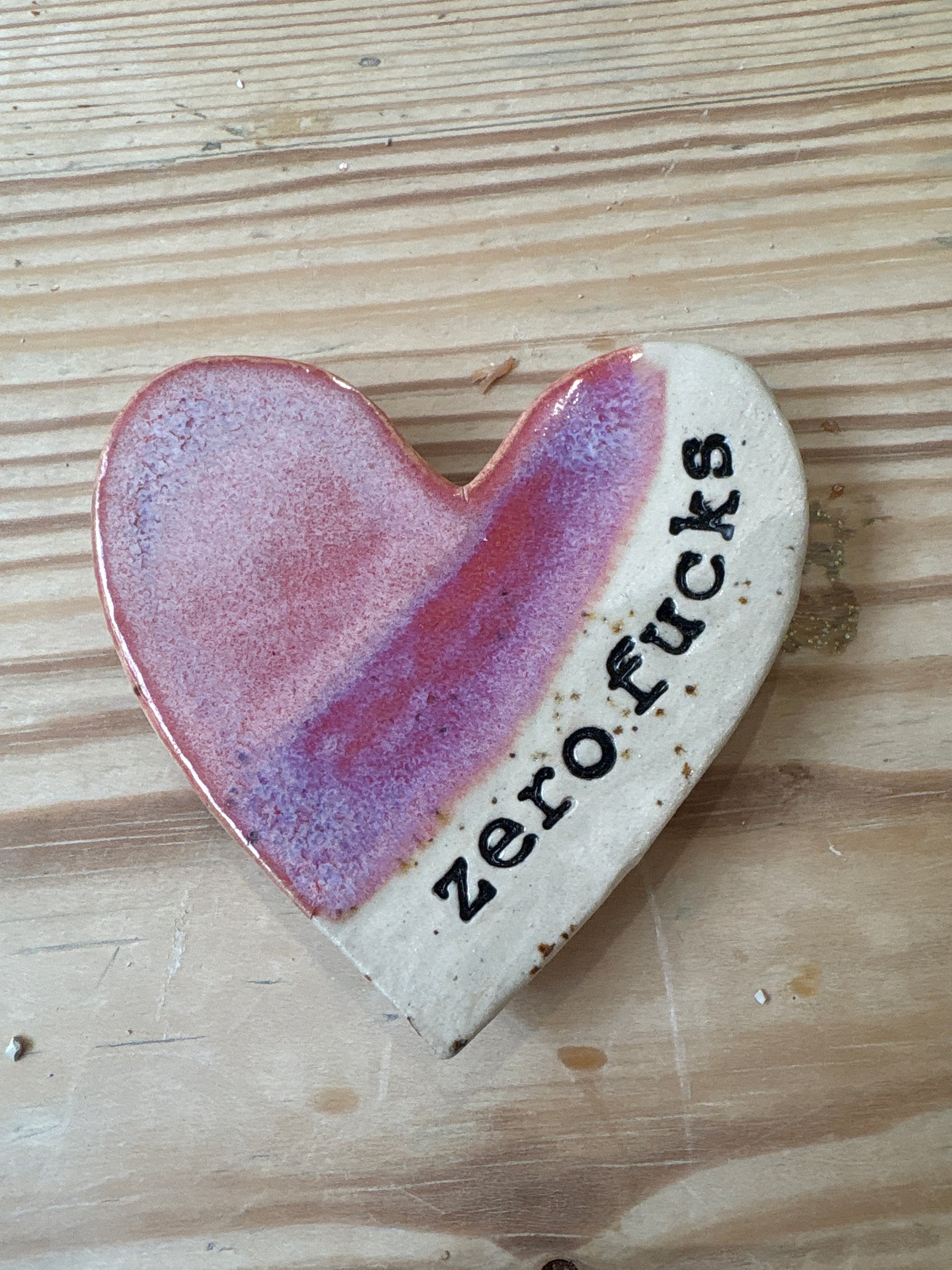 “Zero fucks" magnet (pink)