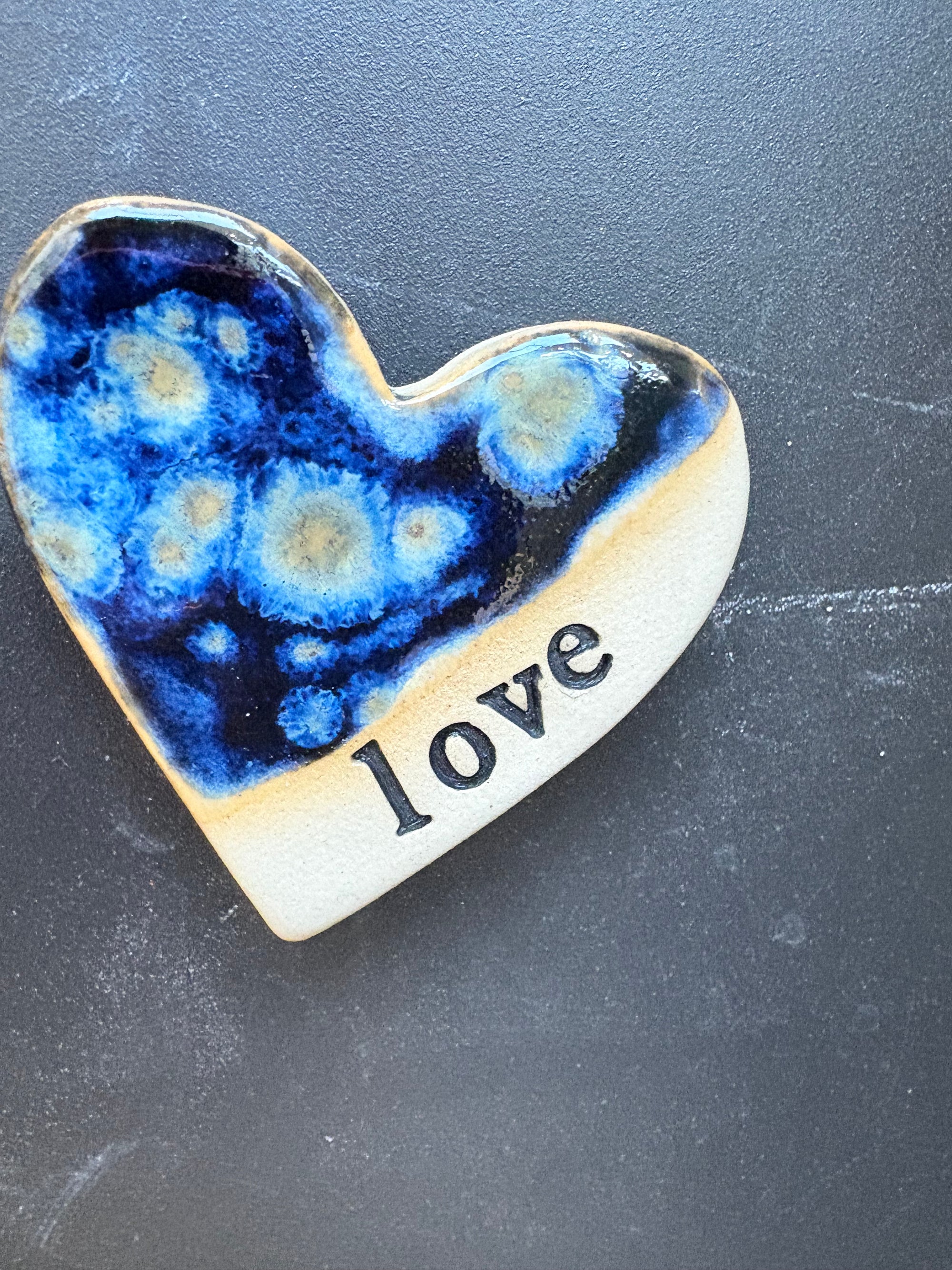 “love" Magnet (ocean blue)