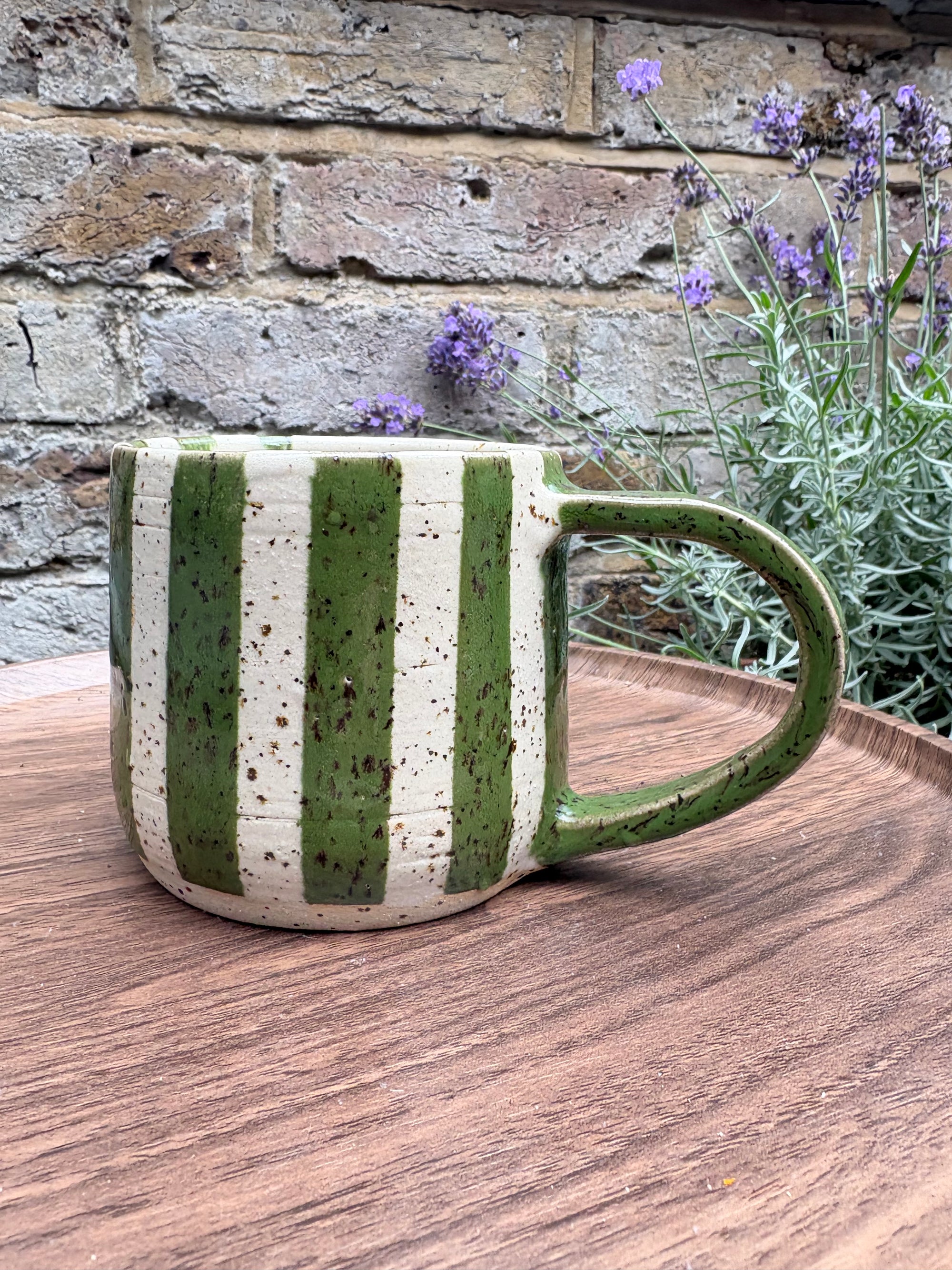"fuck off, i'm watching the traitors" mug (green stripe, 260ml)