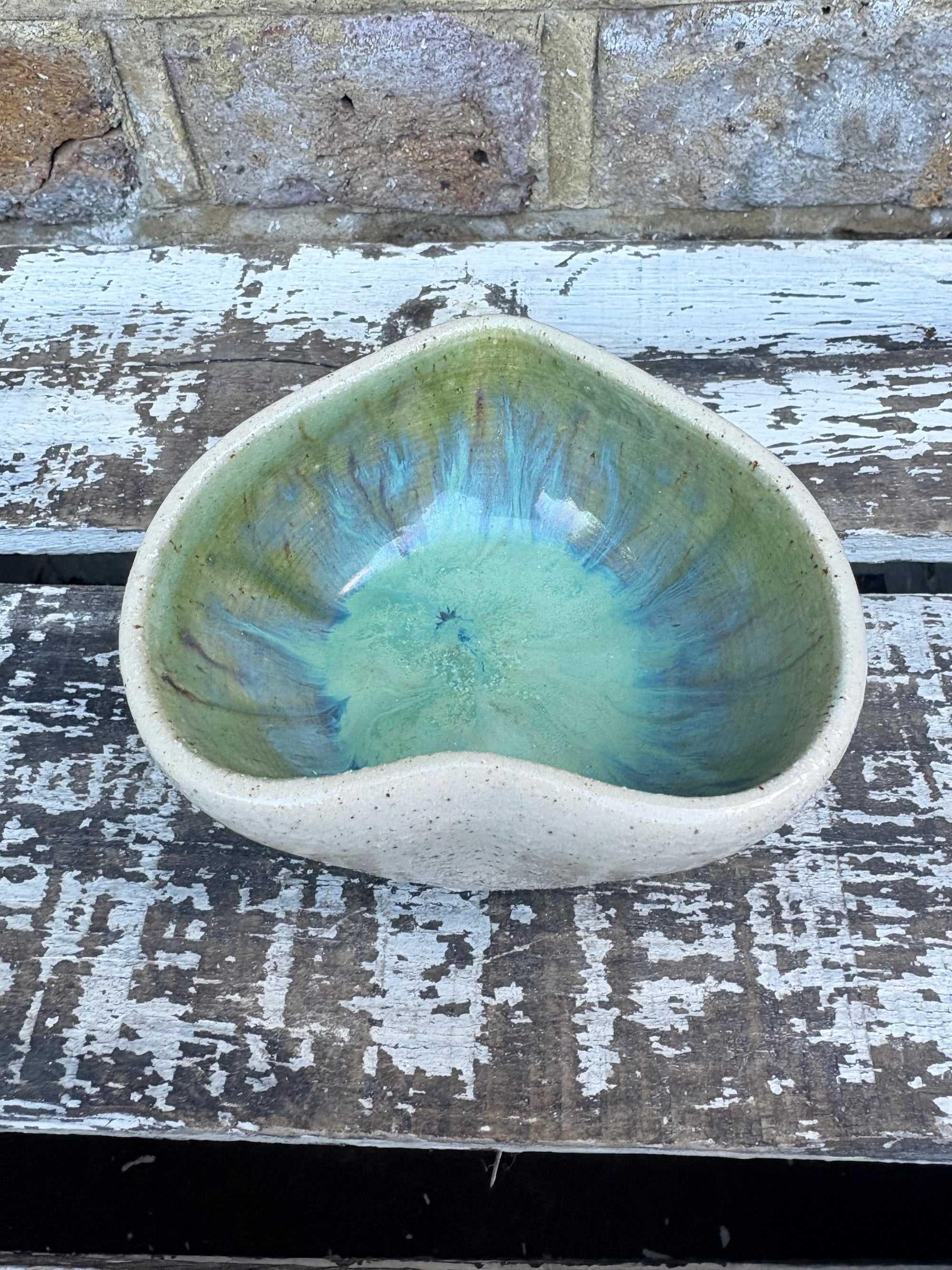 “all you need is love" snack bowl (green dream)