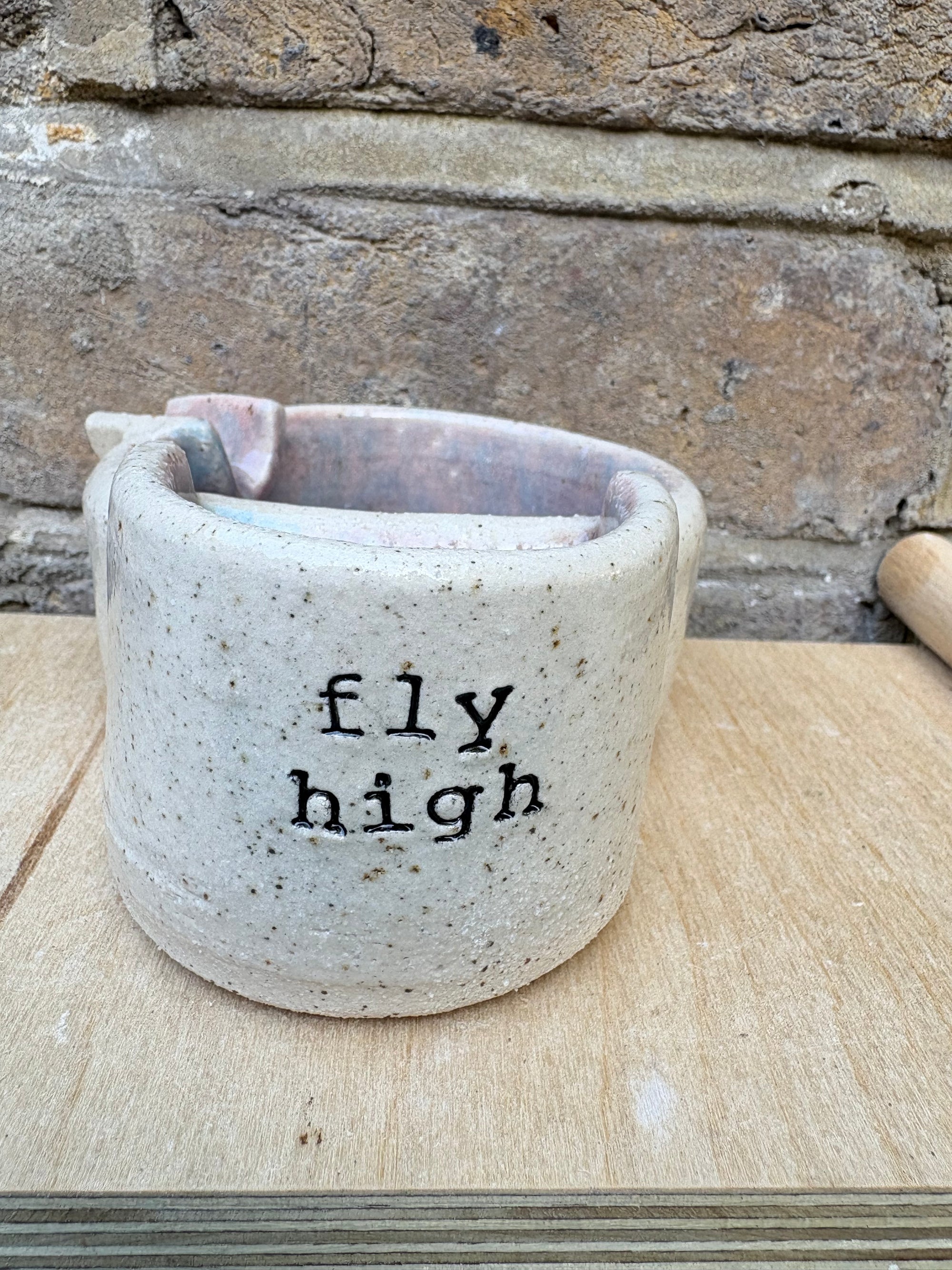 Ashtray with lighter holder (purple)
