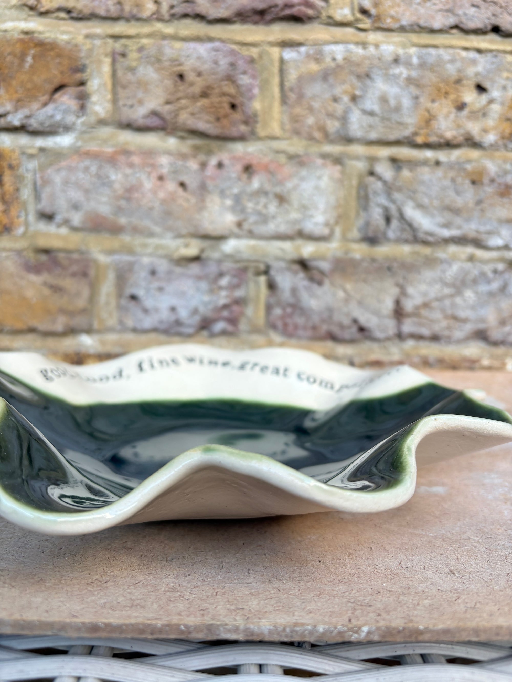 "good food, fine wine, good company..." dish (emerald)