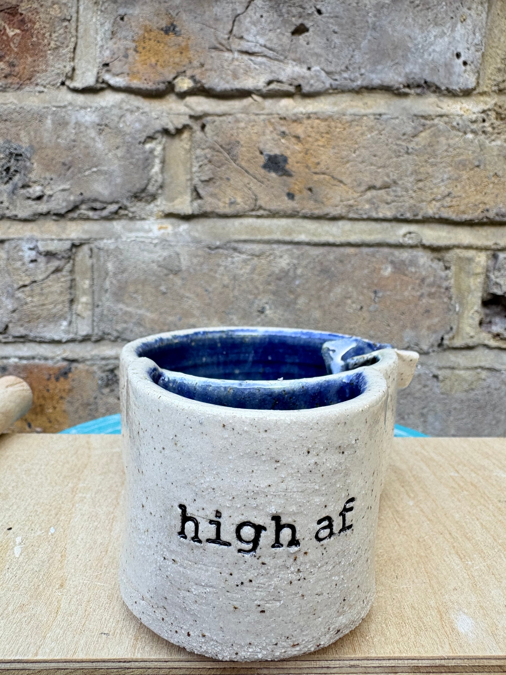 Ashtray with lighter holder (deep blue)