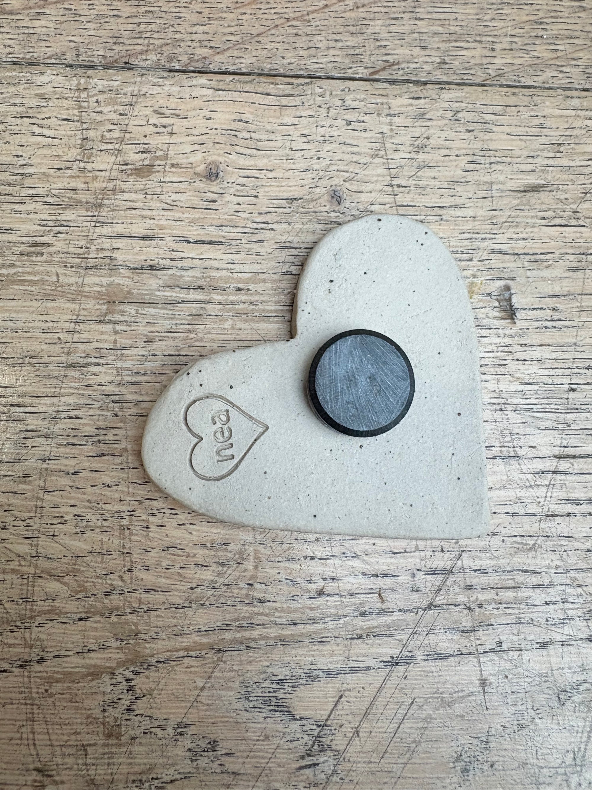 “slut” Magnet (blue, medium)