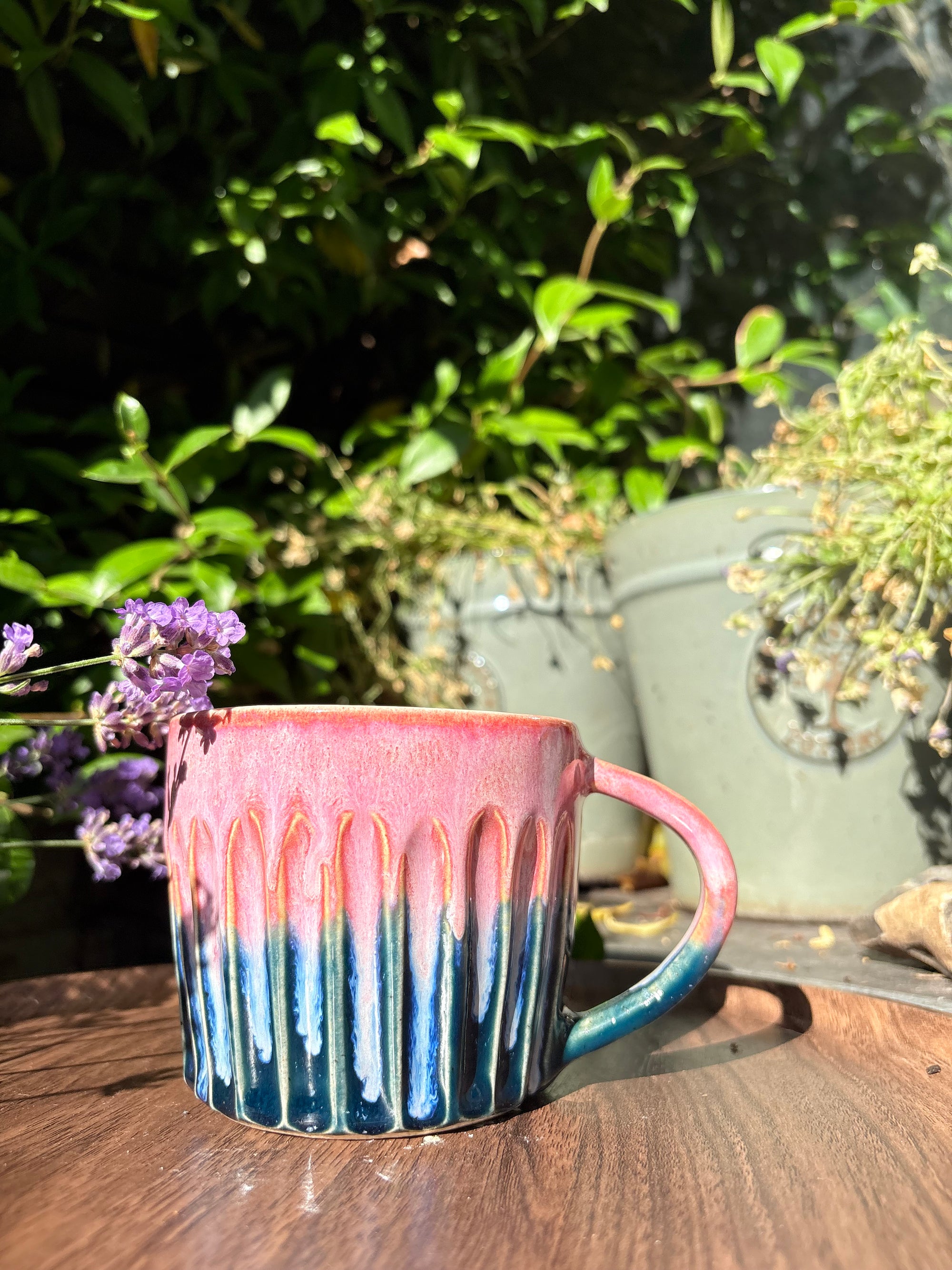 “shit show no interval" mug (Green/pink)