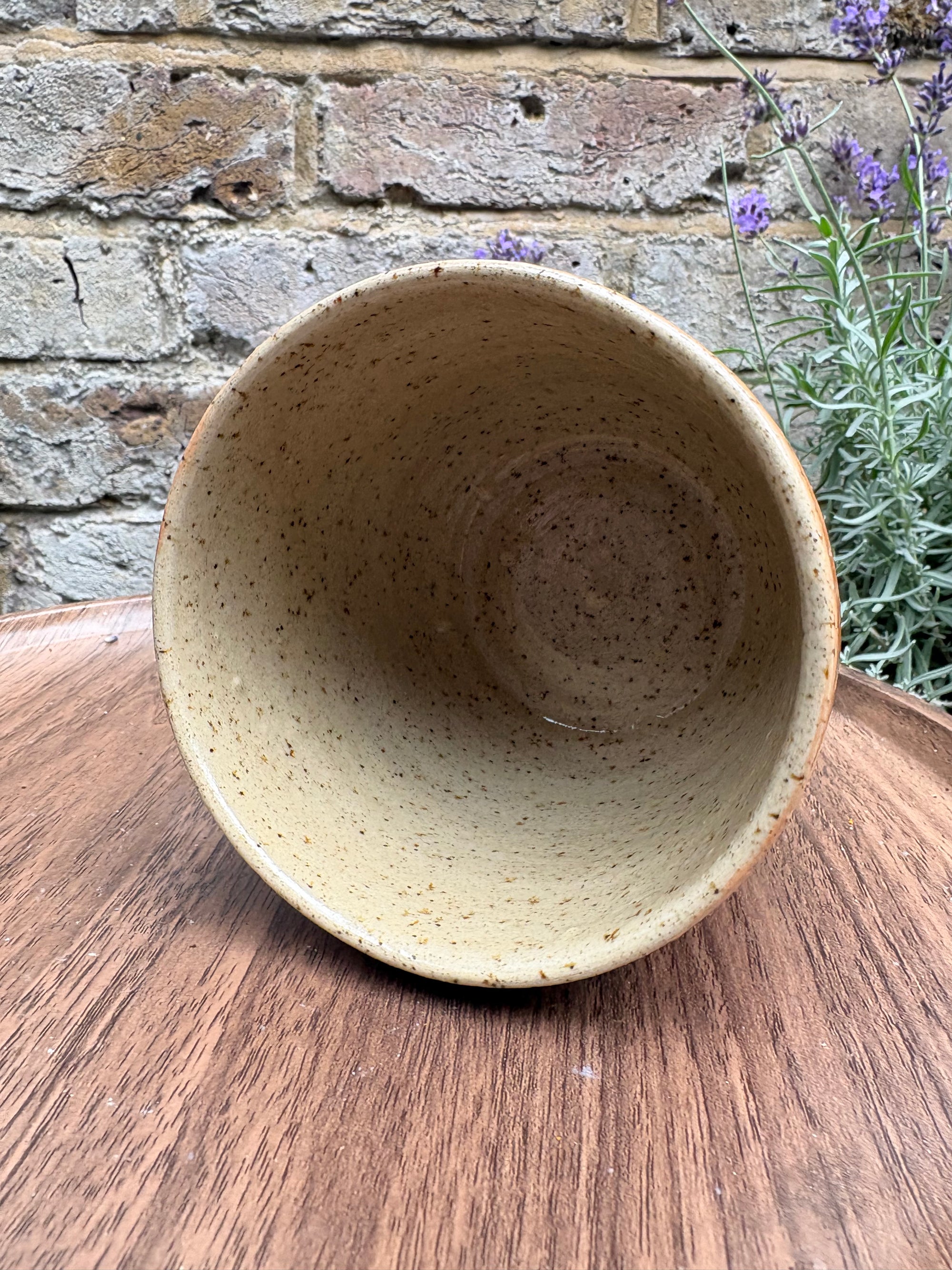 "fuck off, i'm watching the traitors" mug (no handle/orange/grooves, 350ml)