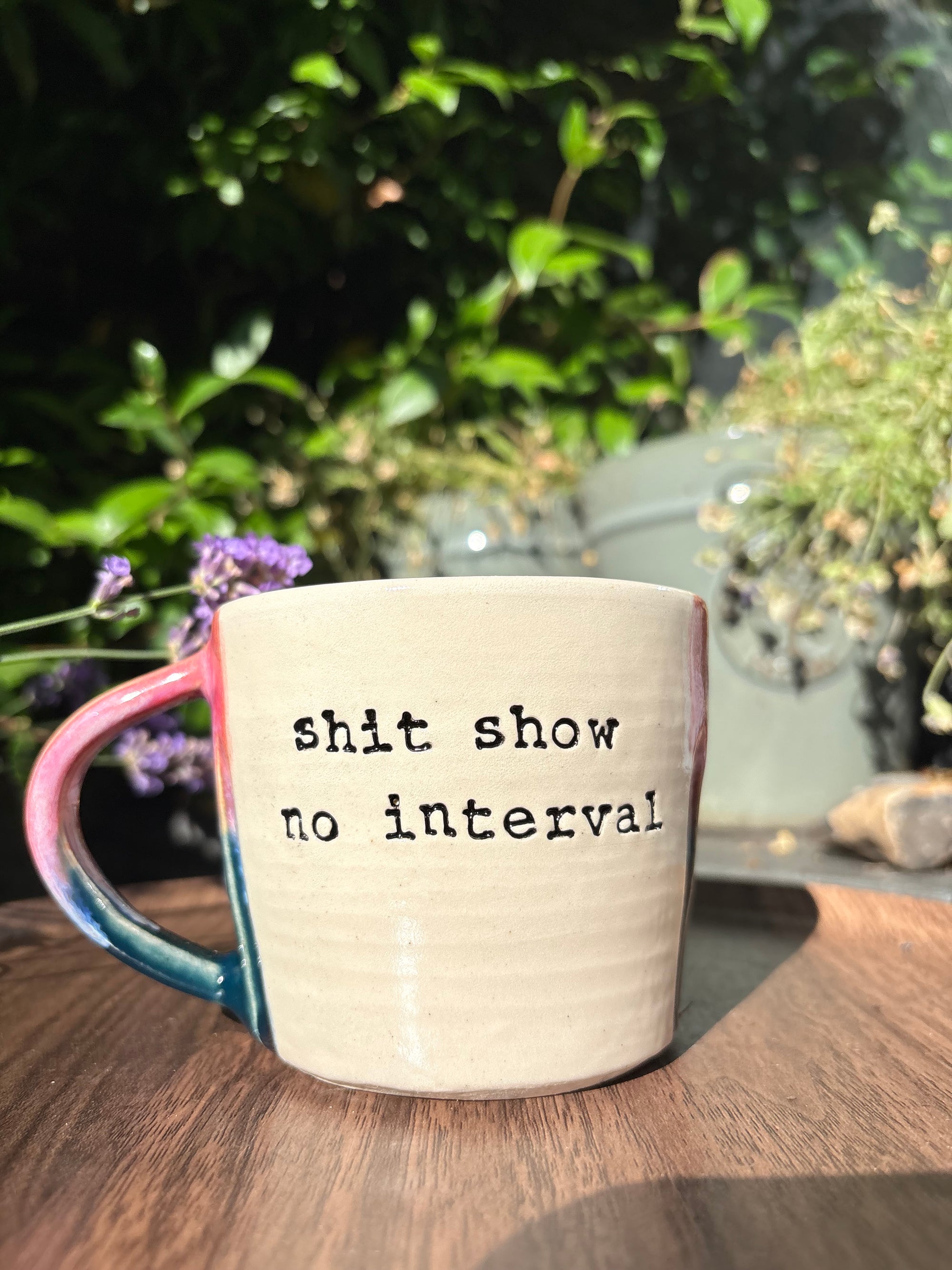 “shit show no interval" mug (Green/pink)