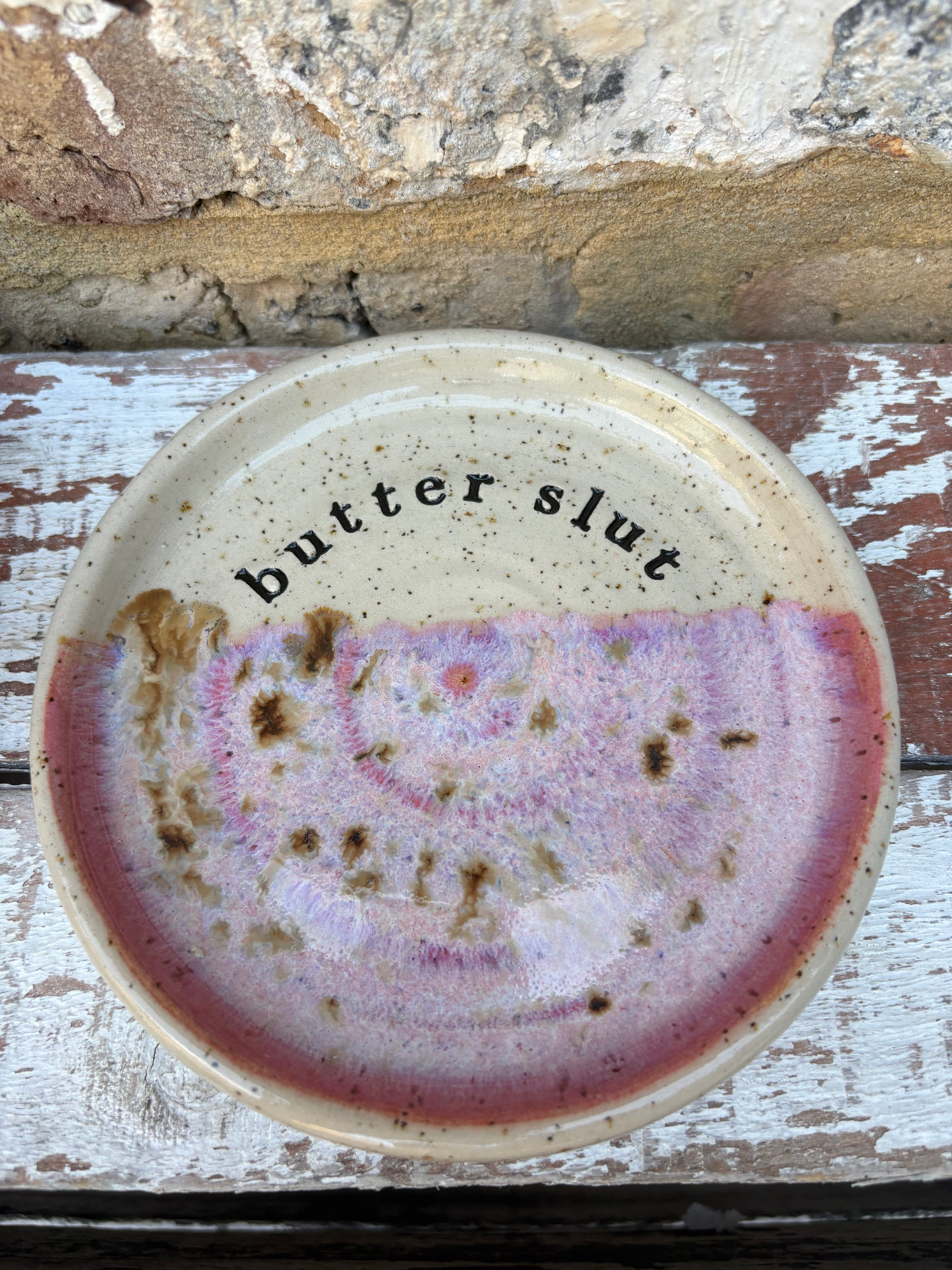 Butter Dish (butter slut, pink wood, flecked clay, handle)