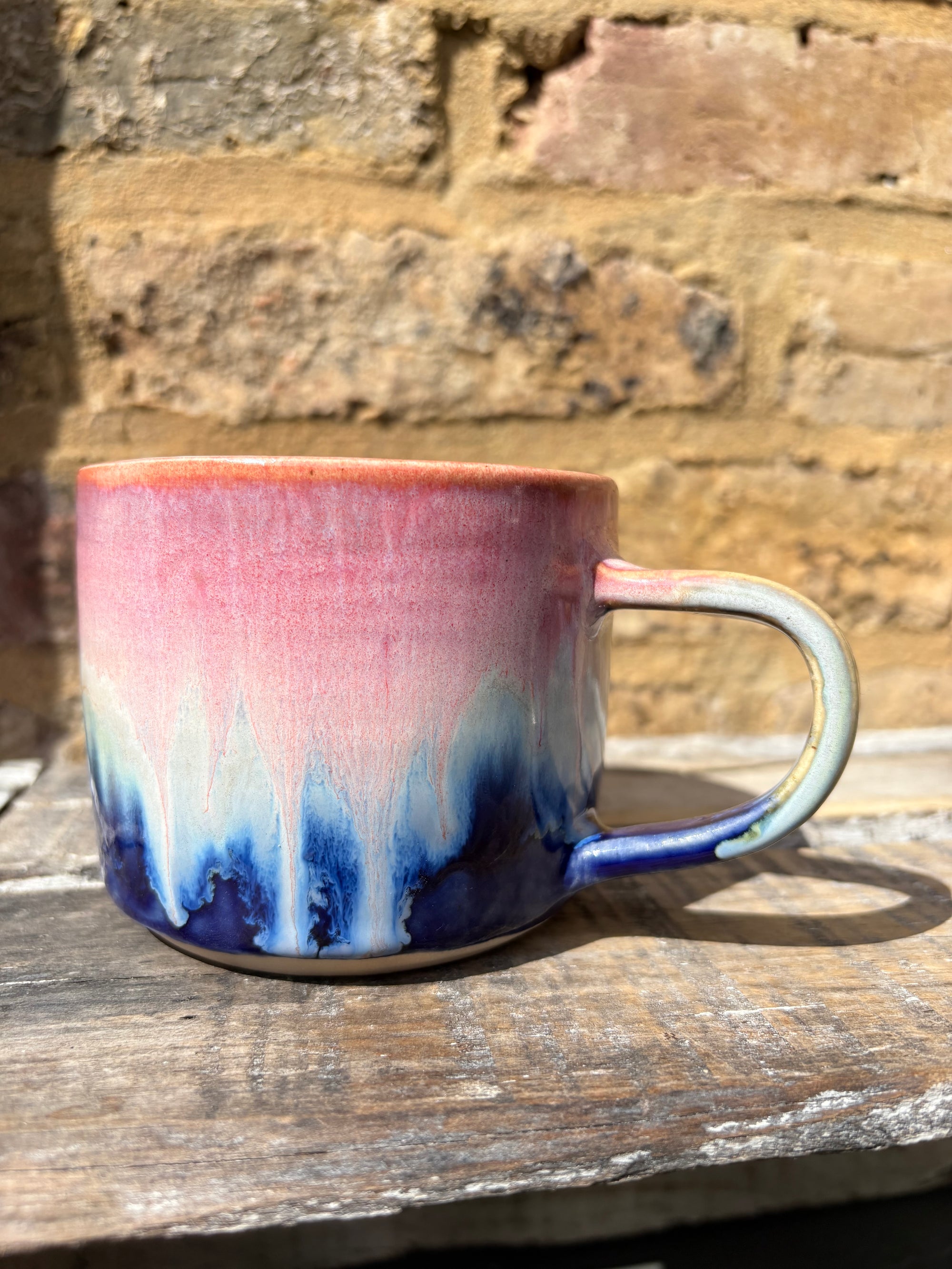 ""there's only one "h" in "aitch" mug (pink night sky)
