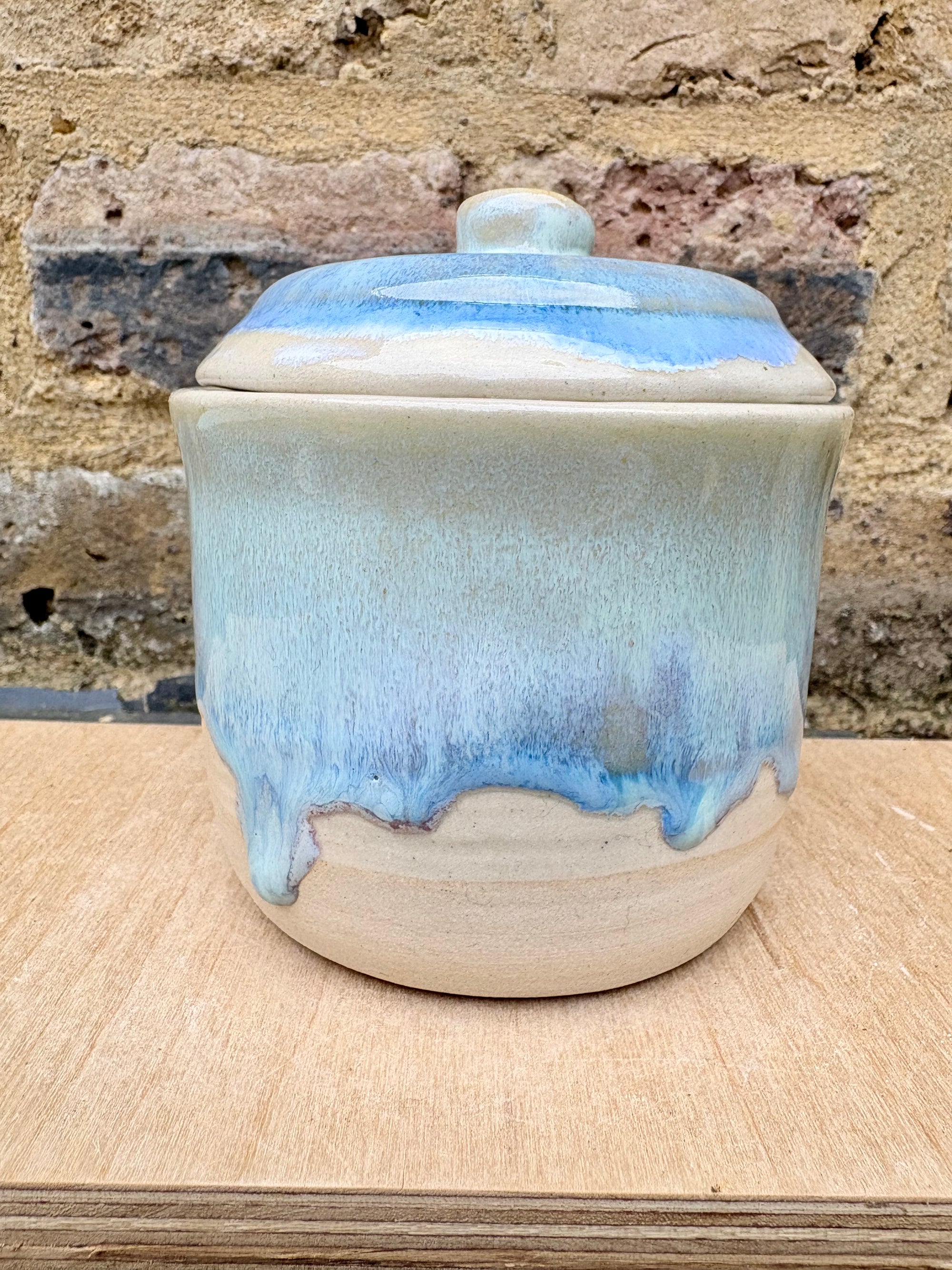 "chill pills" lidded pot (oyster blue)