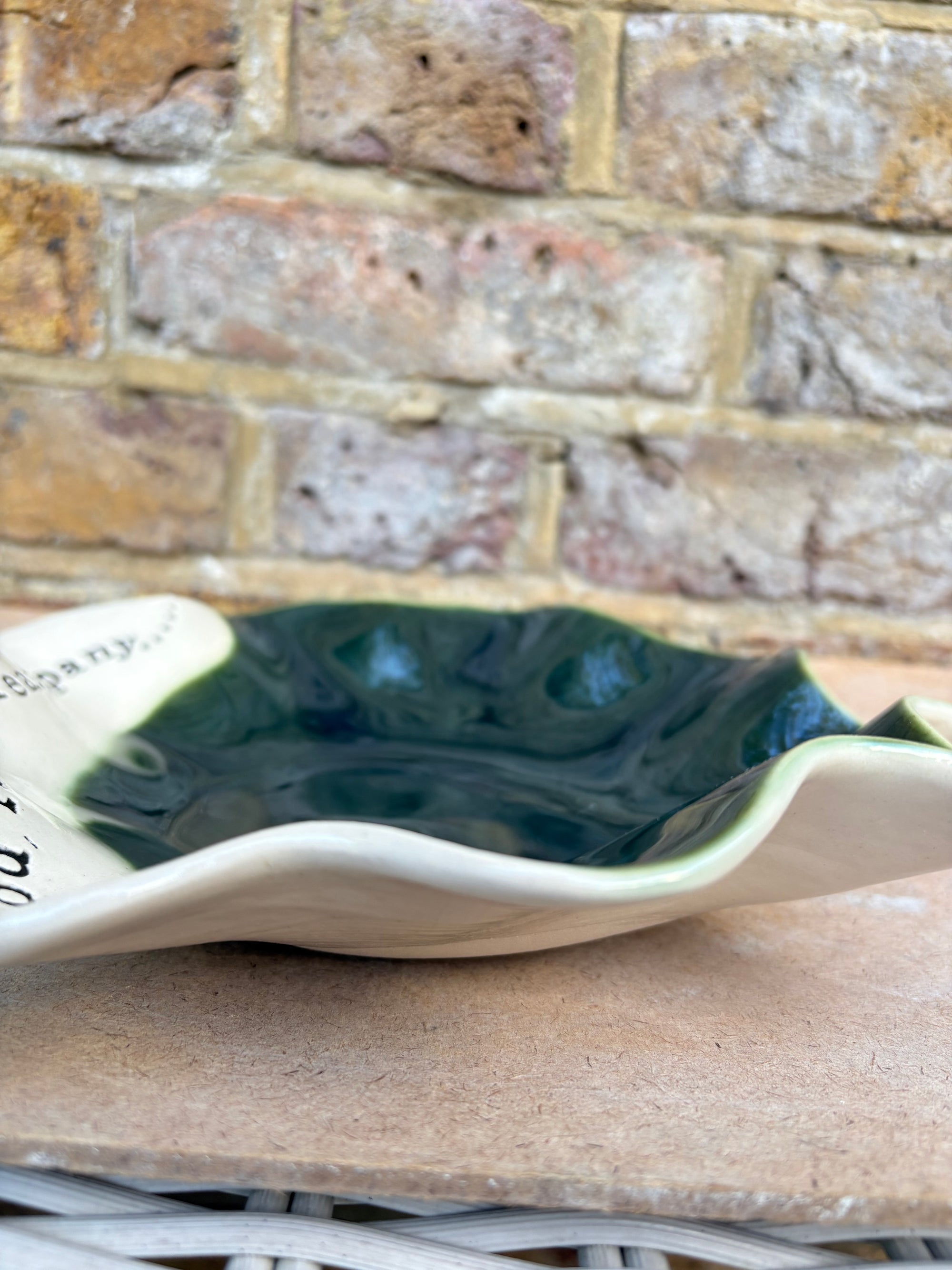 "good food, fine wine, good company..." dish (emerald)