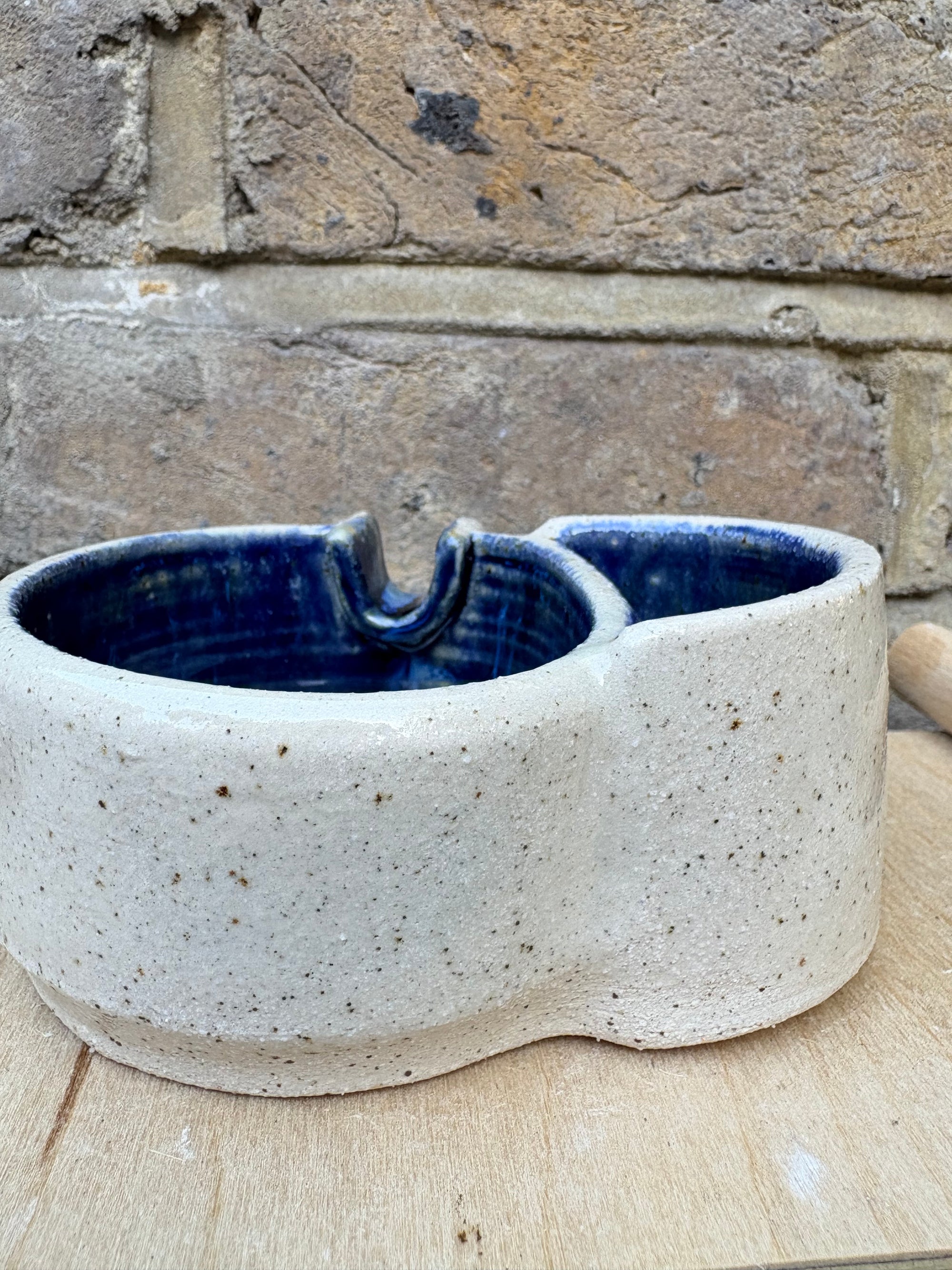 Ashtray with lighter holder (deep blue)