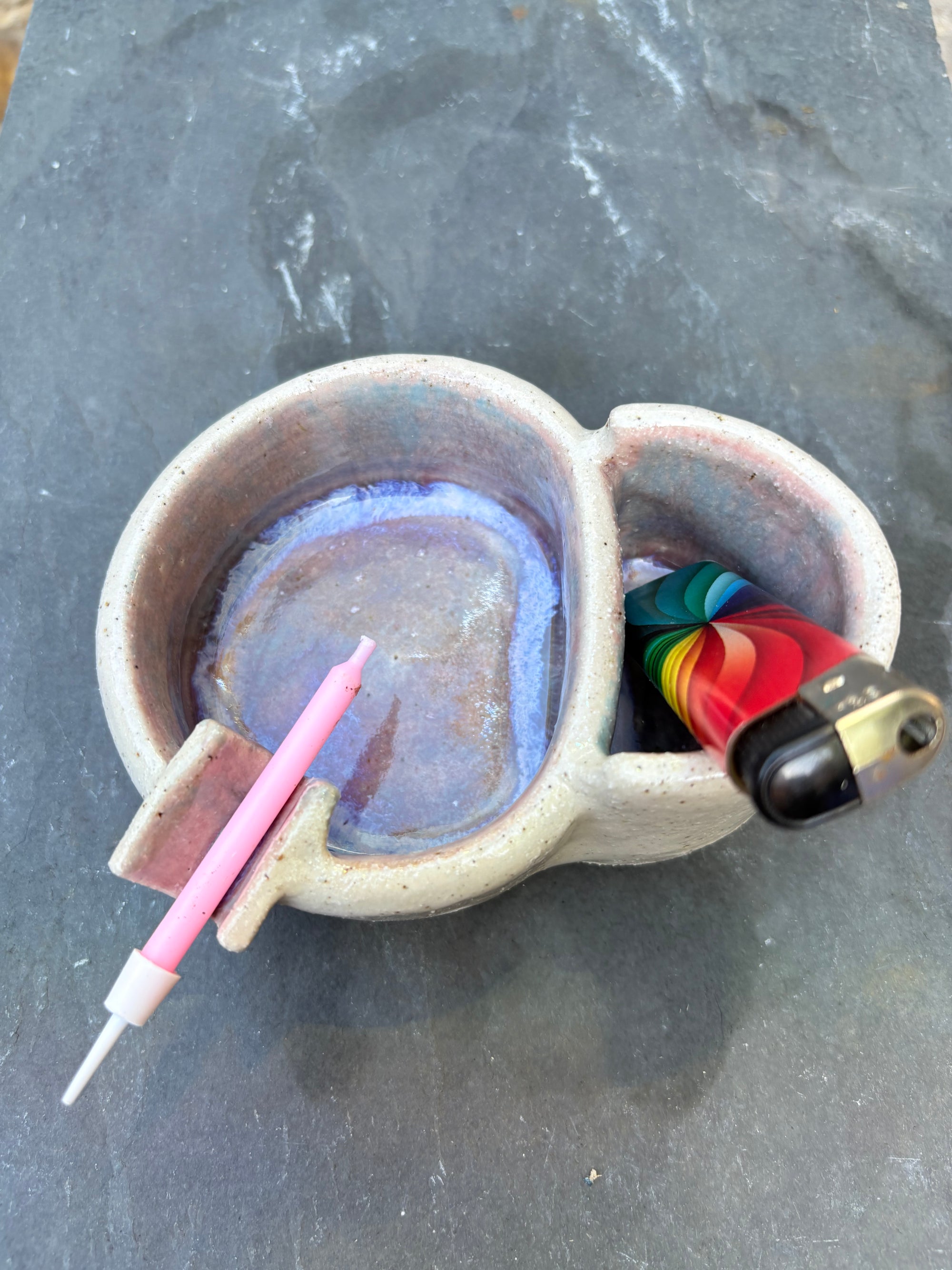 Ashtray with lighter holder (purple)