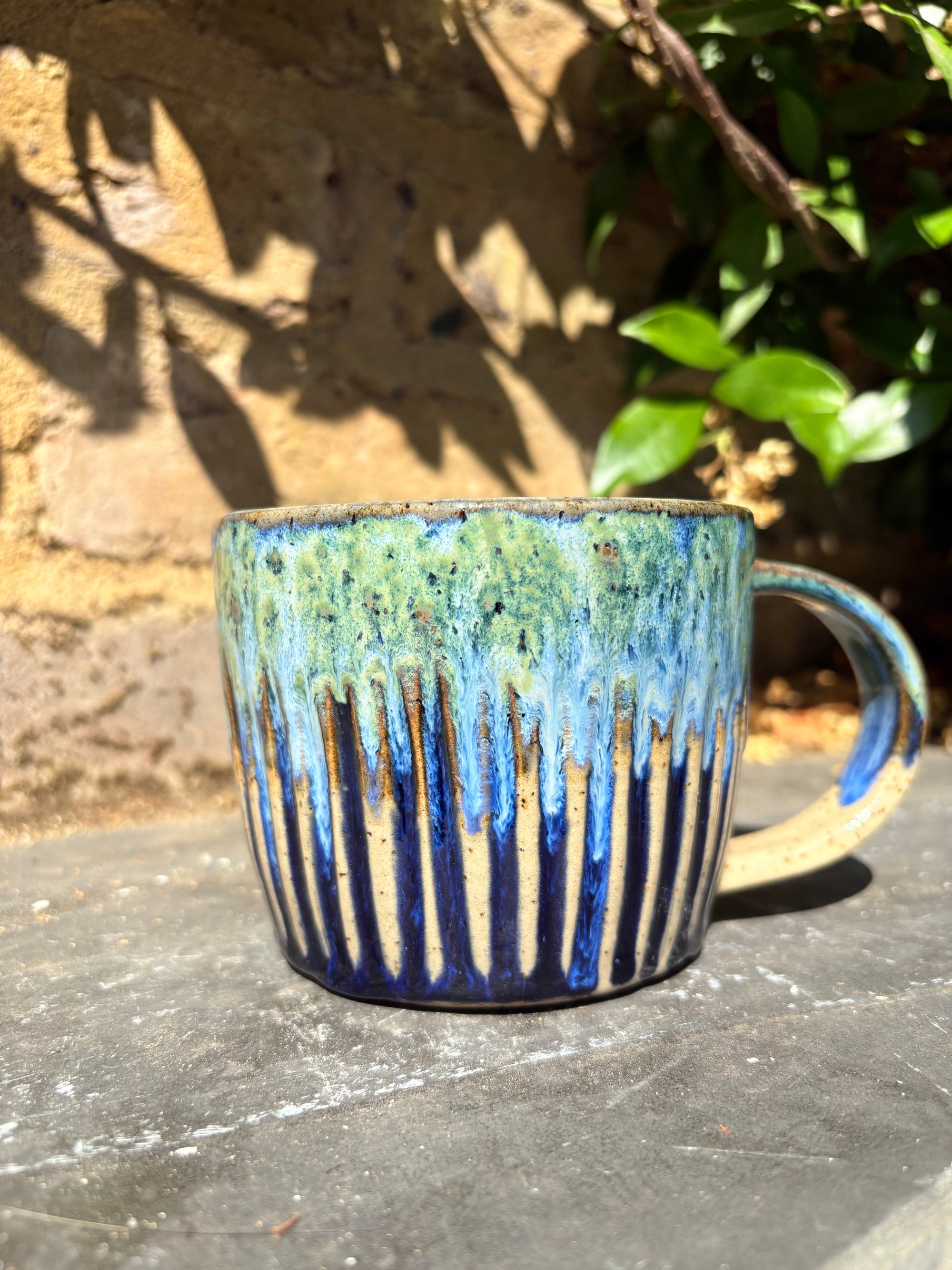"really happy to be here” "what a bunch of cunts" mug (green/blue, grooves, 375ml)