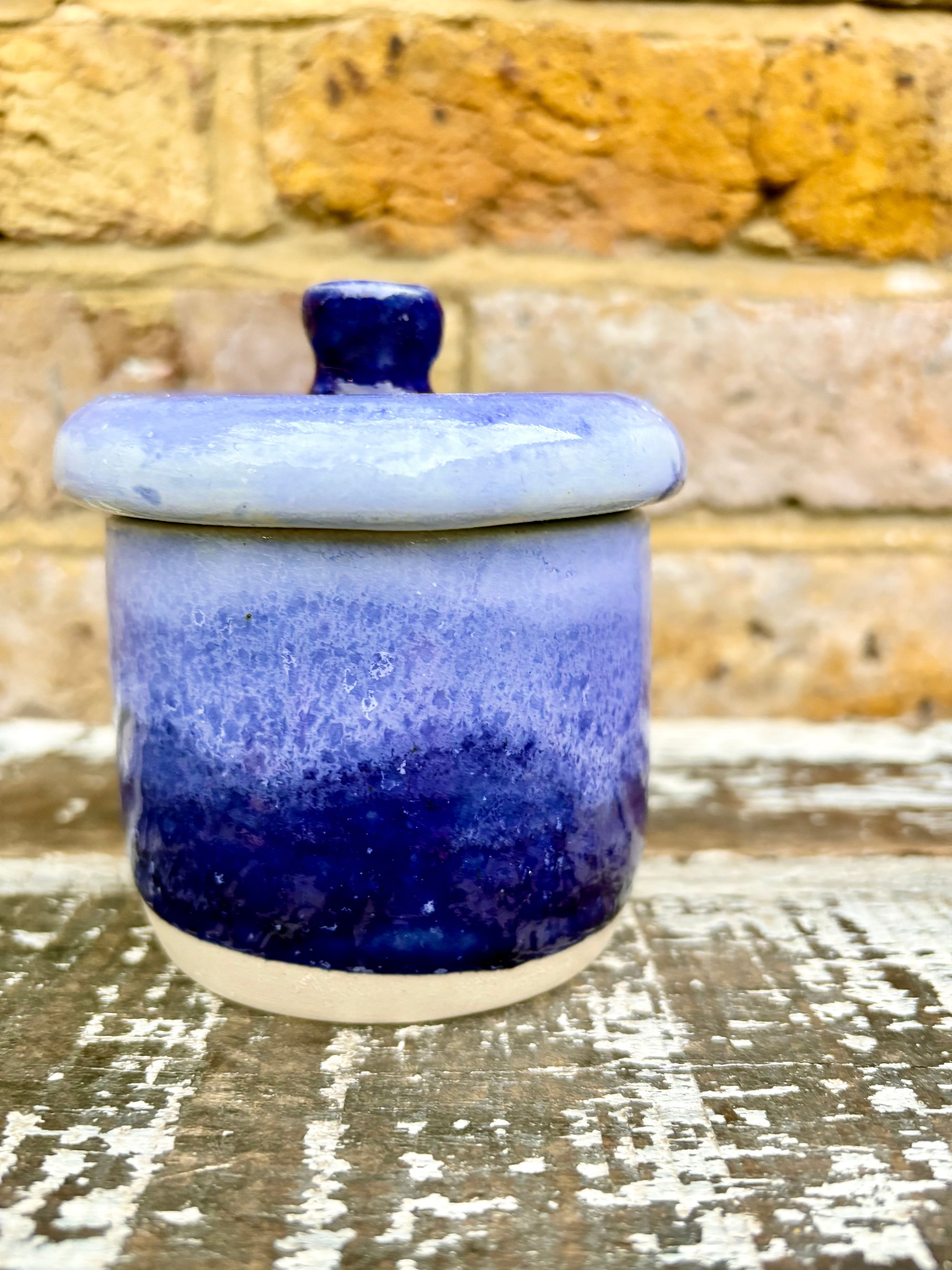 "chill pills" lidded pot (blue)