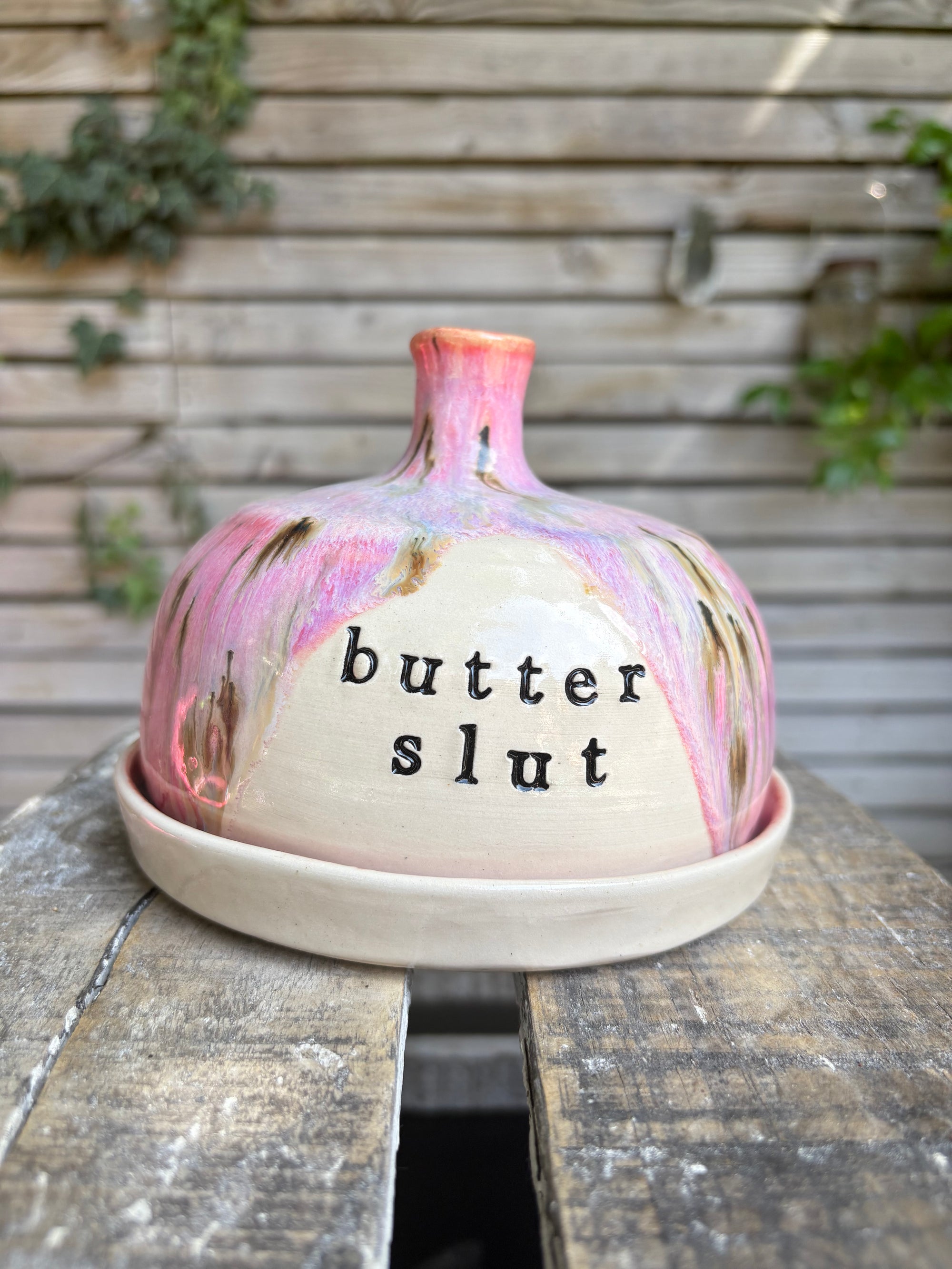 Butter Dish (butter slut, pink wood, cream clay, knob)
