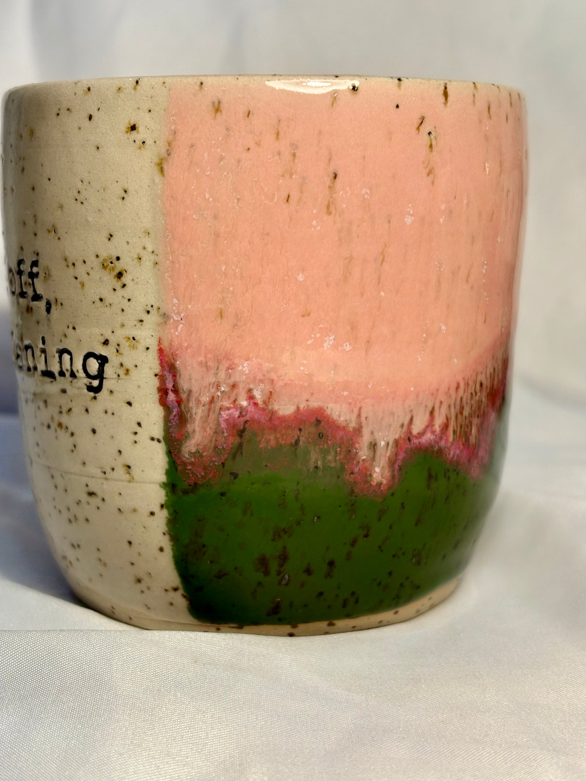 “Fuck off, i'm gardening" mug (pink/green)