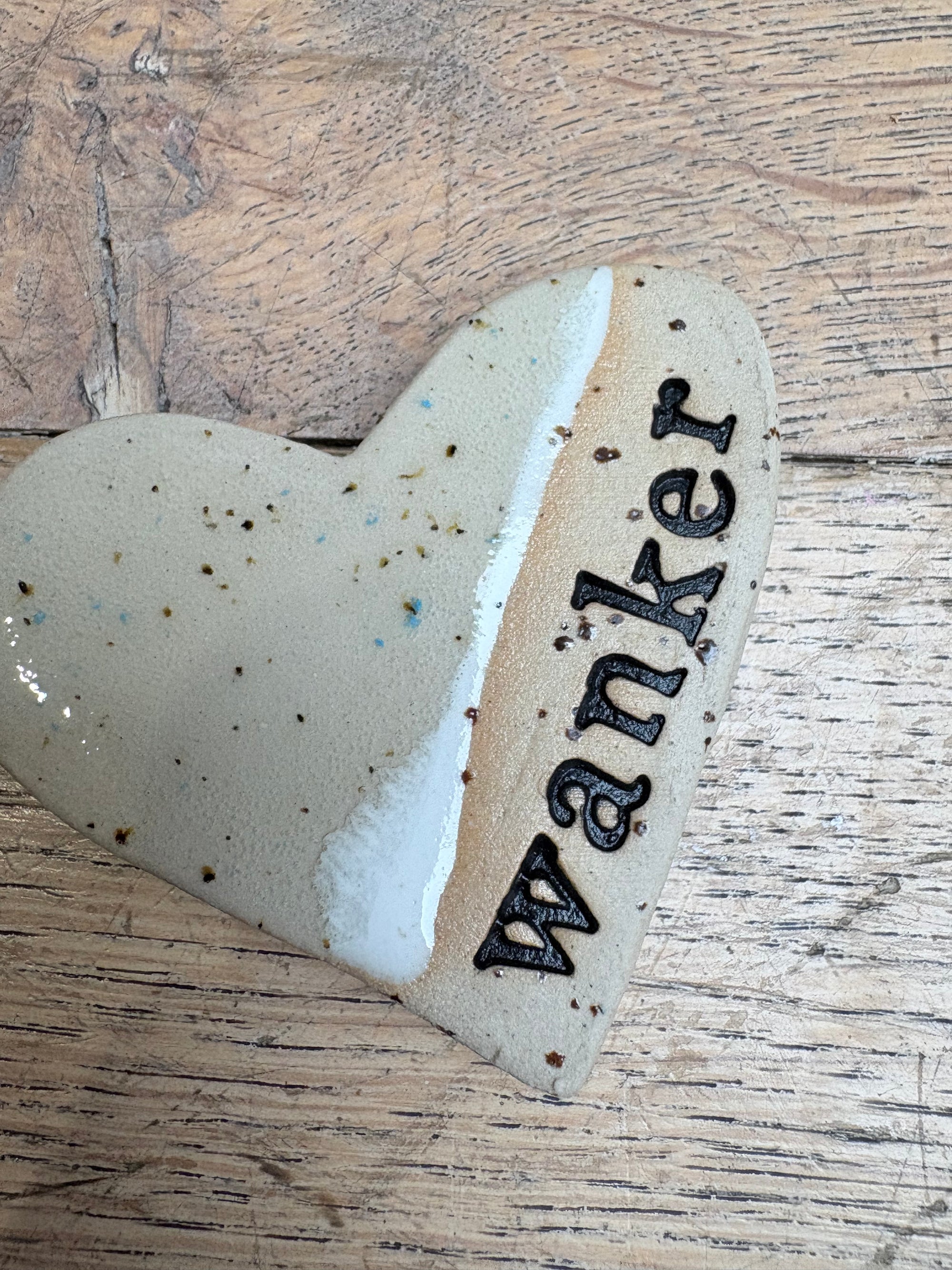 “wanker” Magnet (beige, medium)