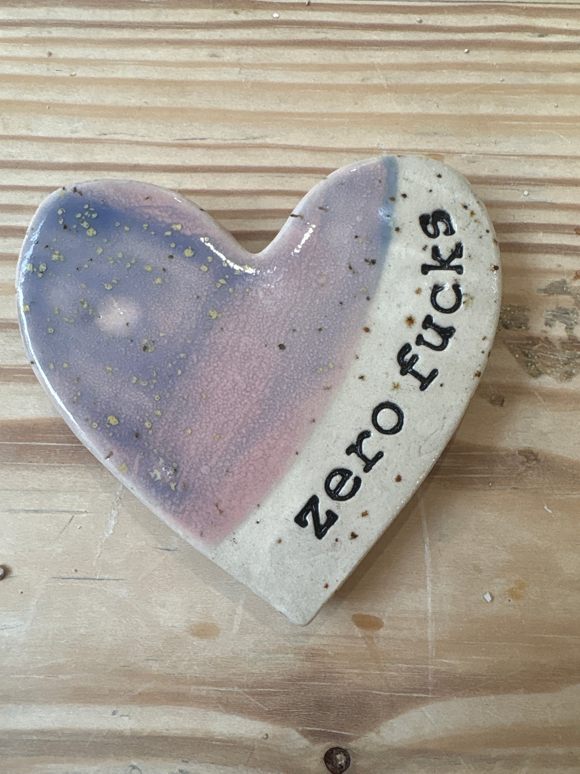“Zero fucks" magnet (lilac speckle)