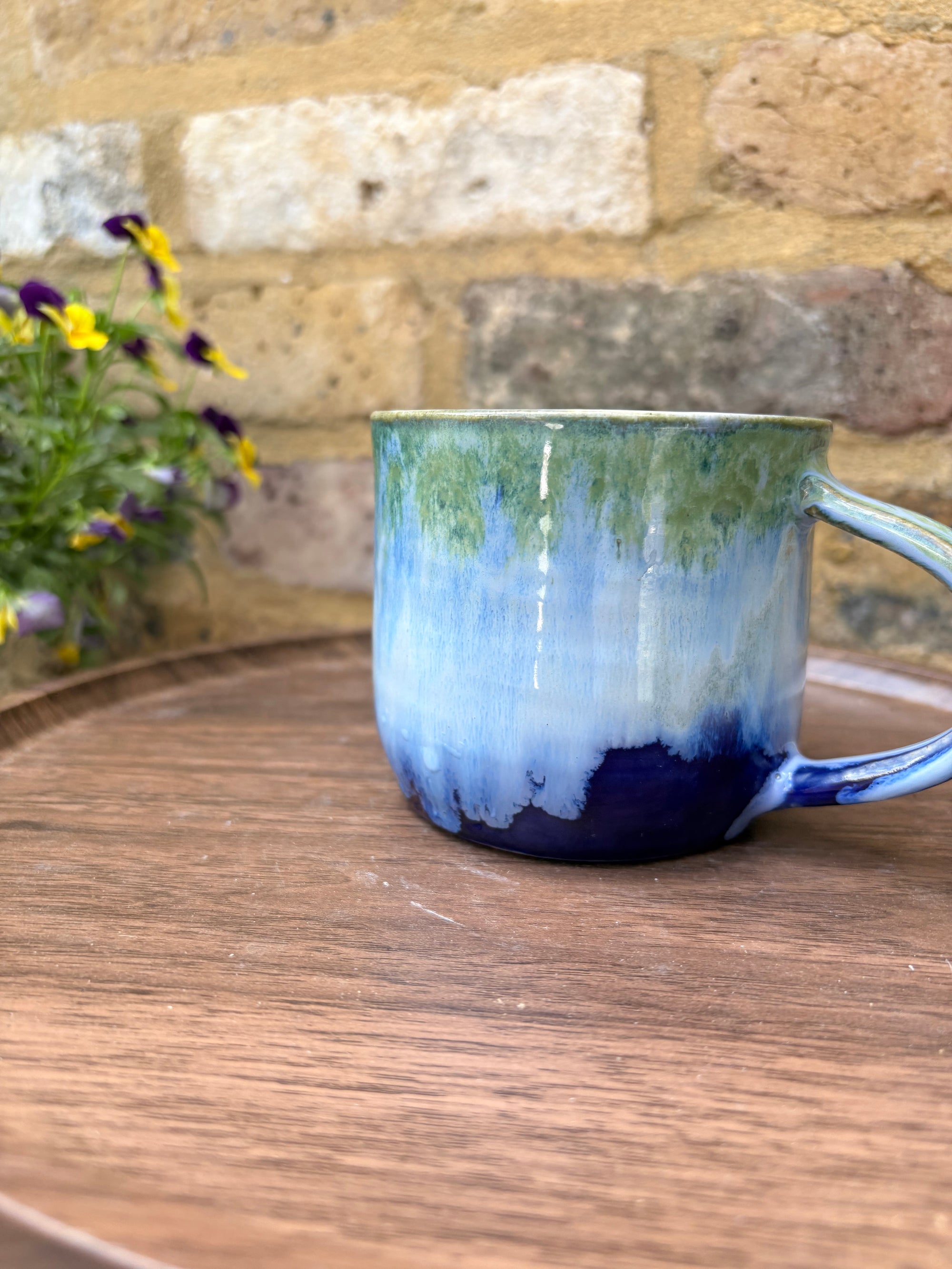 "I hope this email finds you before I do" mug (blue/ green)