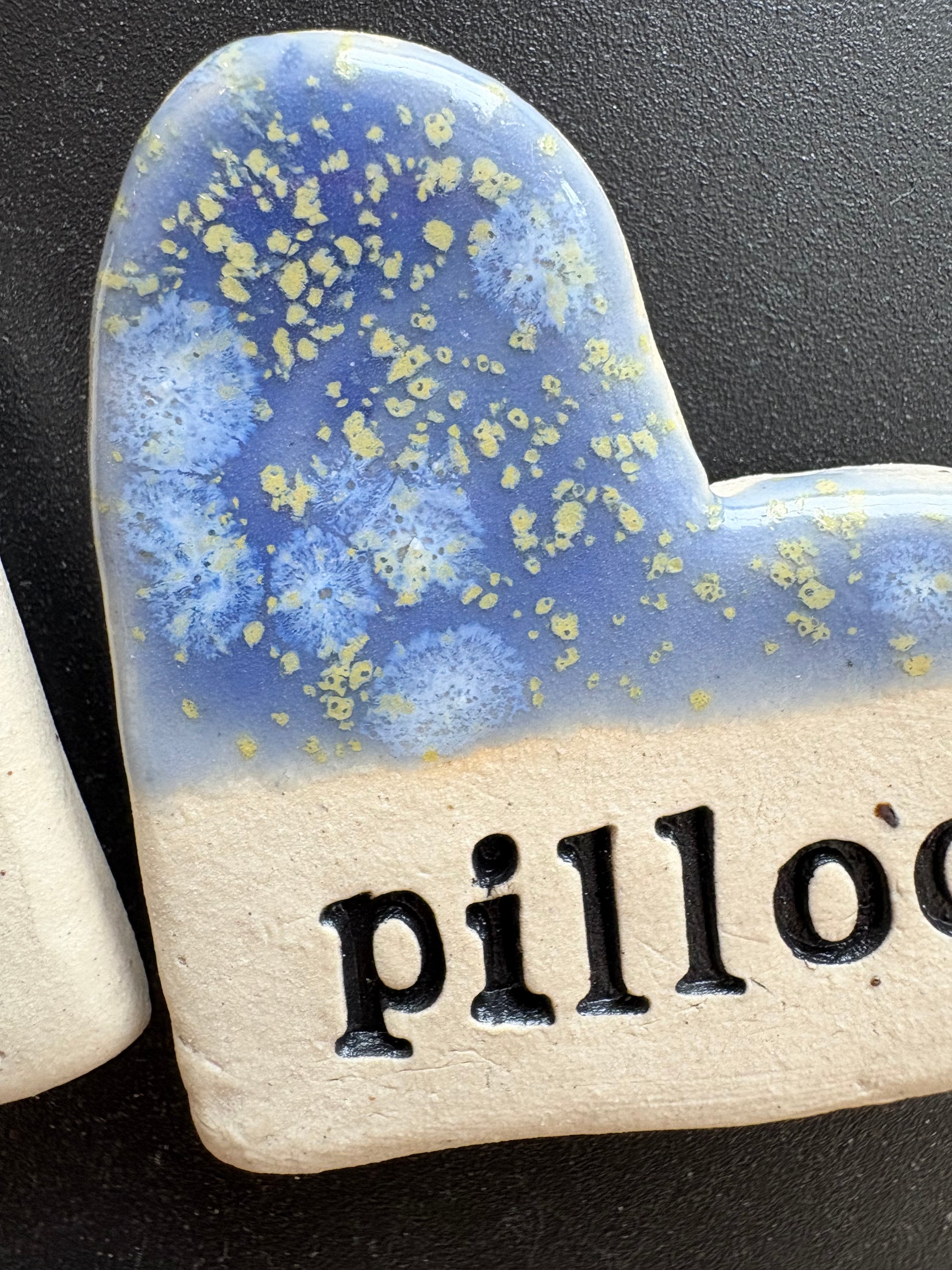 “pillock” Magnet (blue hydrangea, medium)