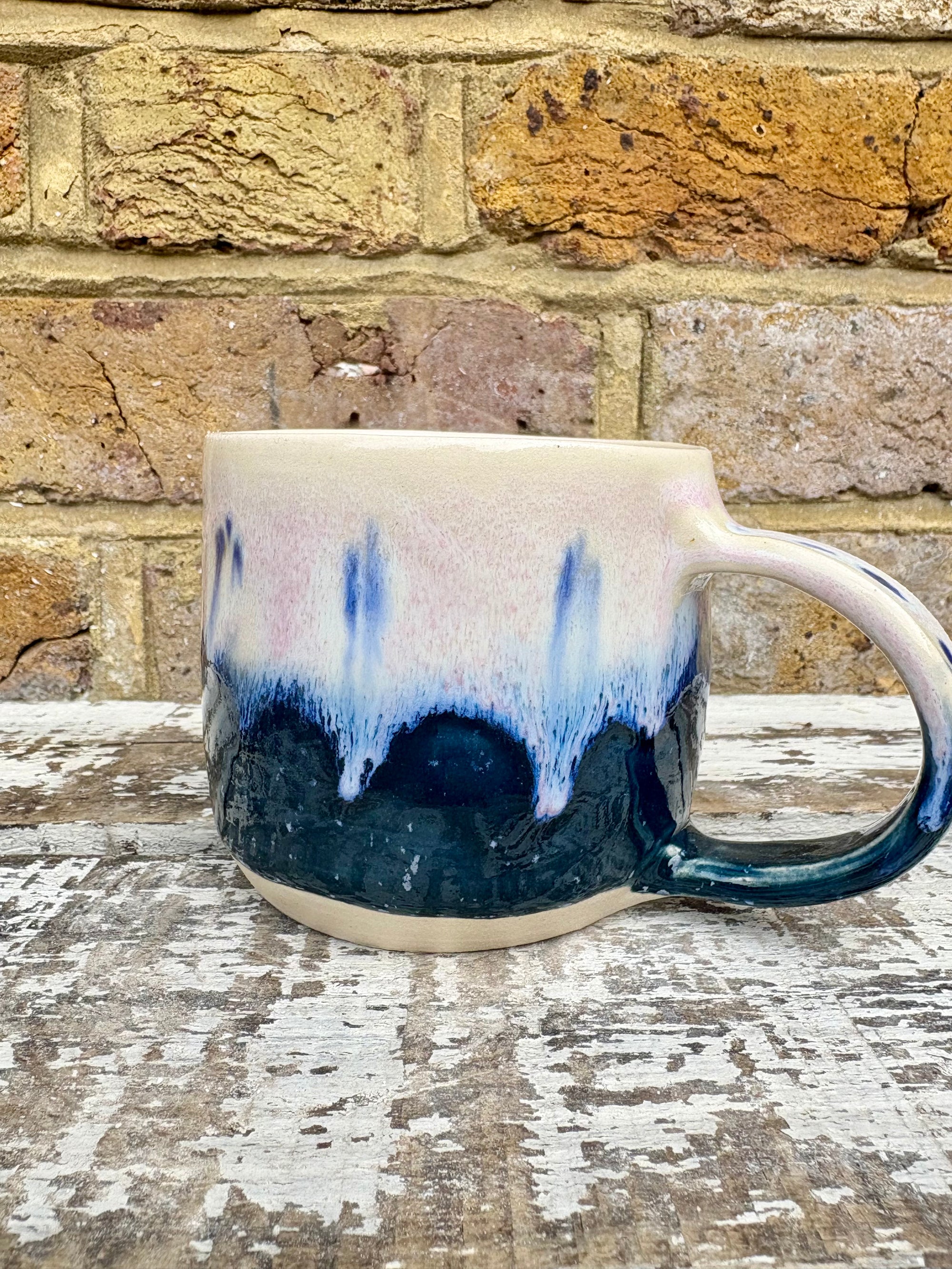 “Fuck off, i'm knitting" mug