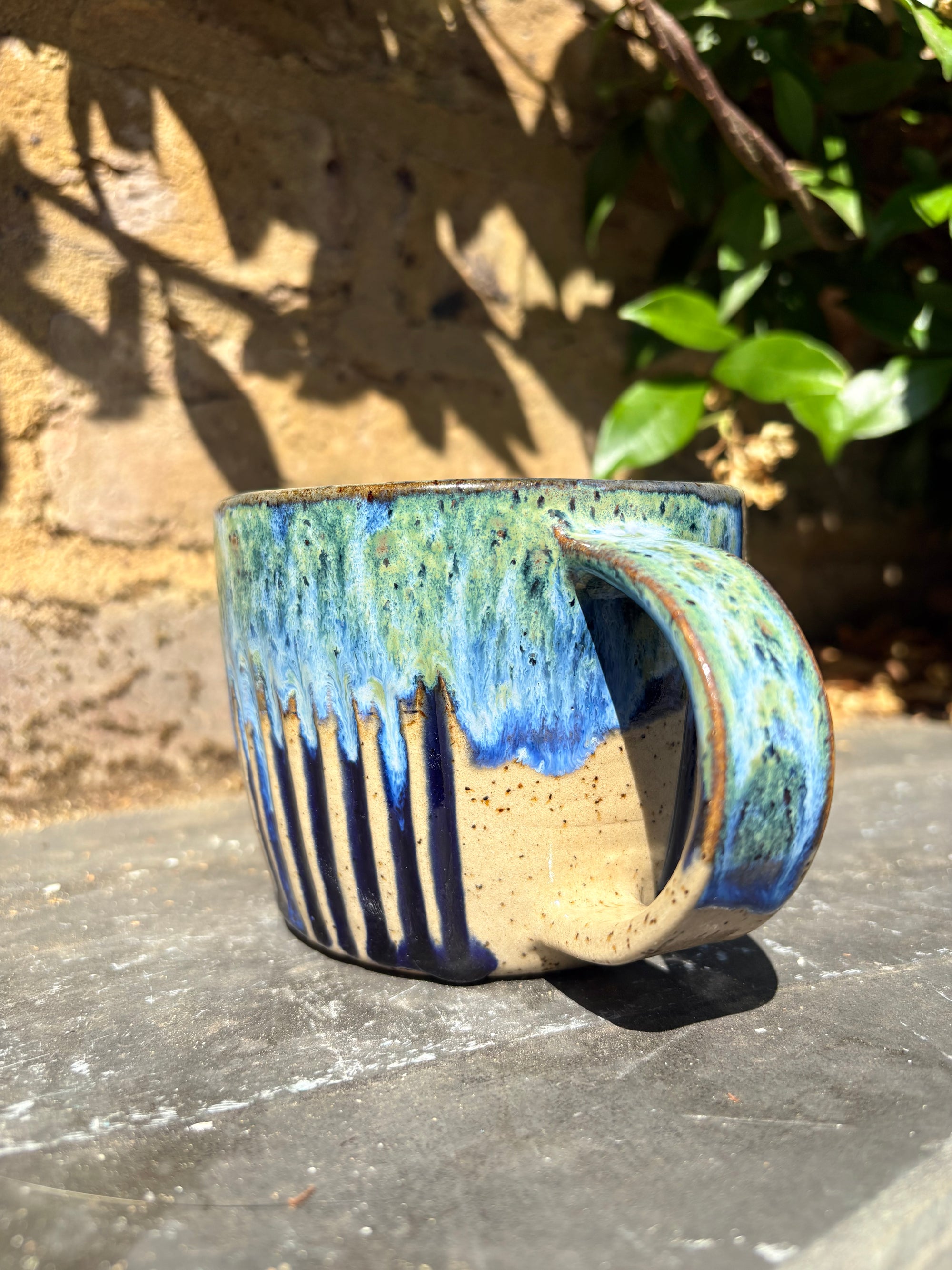 "really happy to be here” "what a bunch of cunts" mug (green/blue, grooves, 375ml)