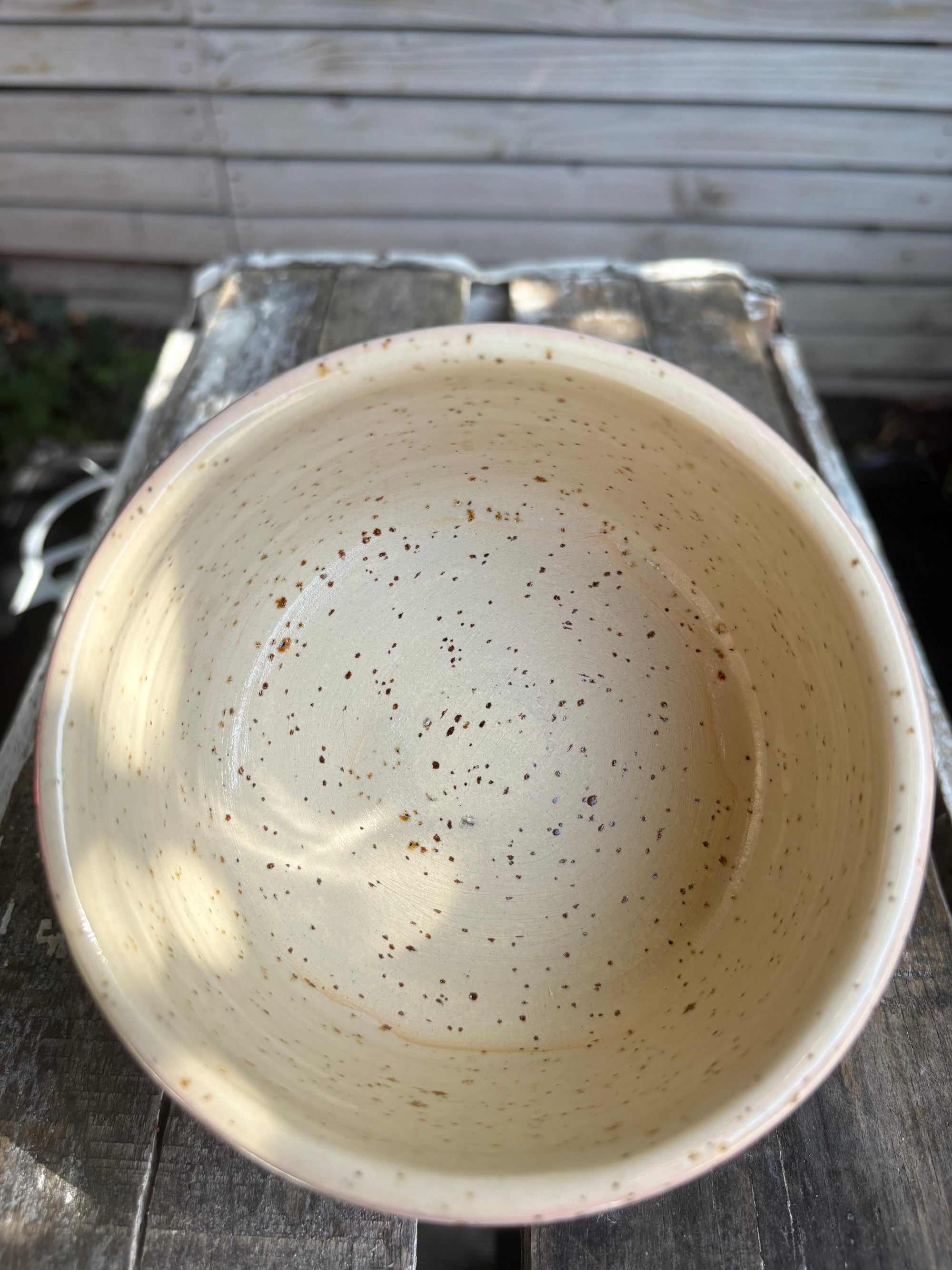 Butter Dish (butter slut, pink wood, flecked clay, knob)