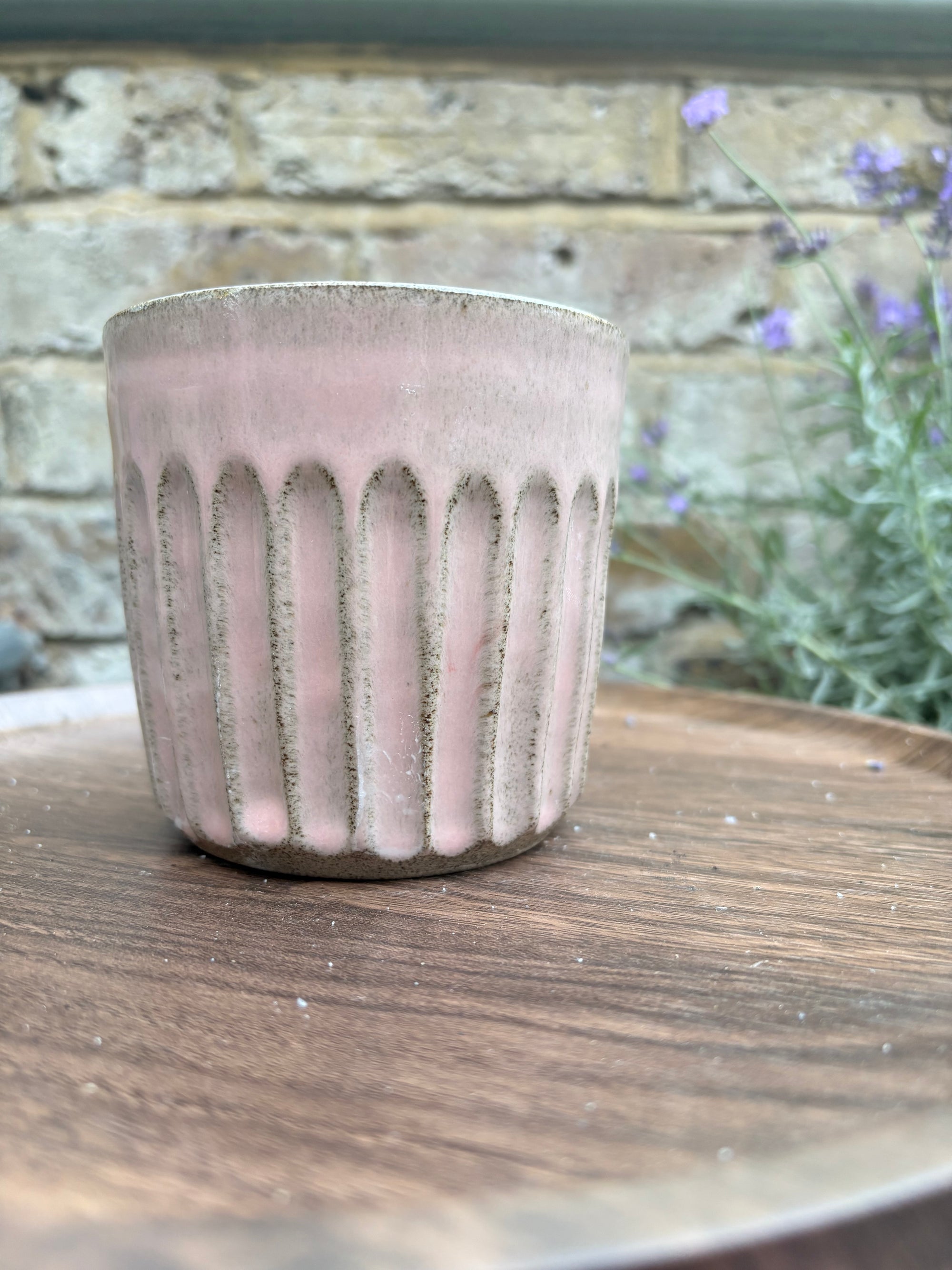 “Fuck off i'm reading" mug (no handle) (pink, grey clay)