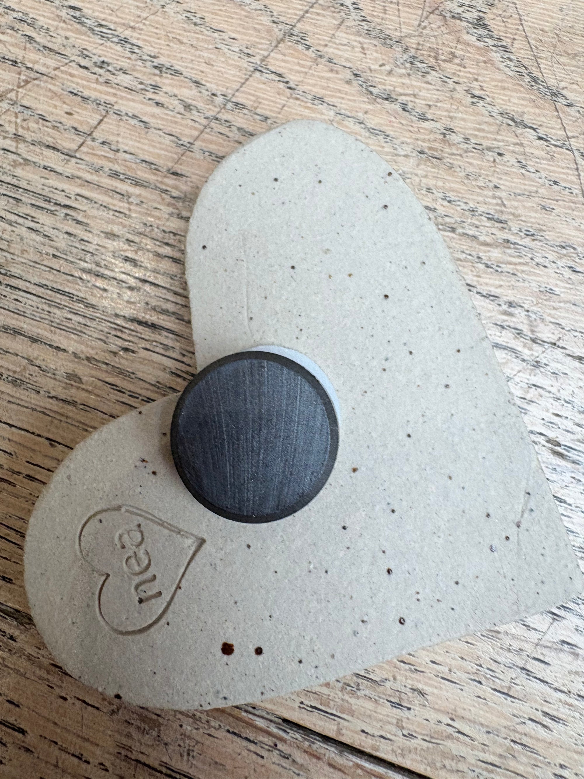 “Prick” Magnet (dark green, medium)