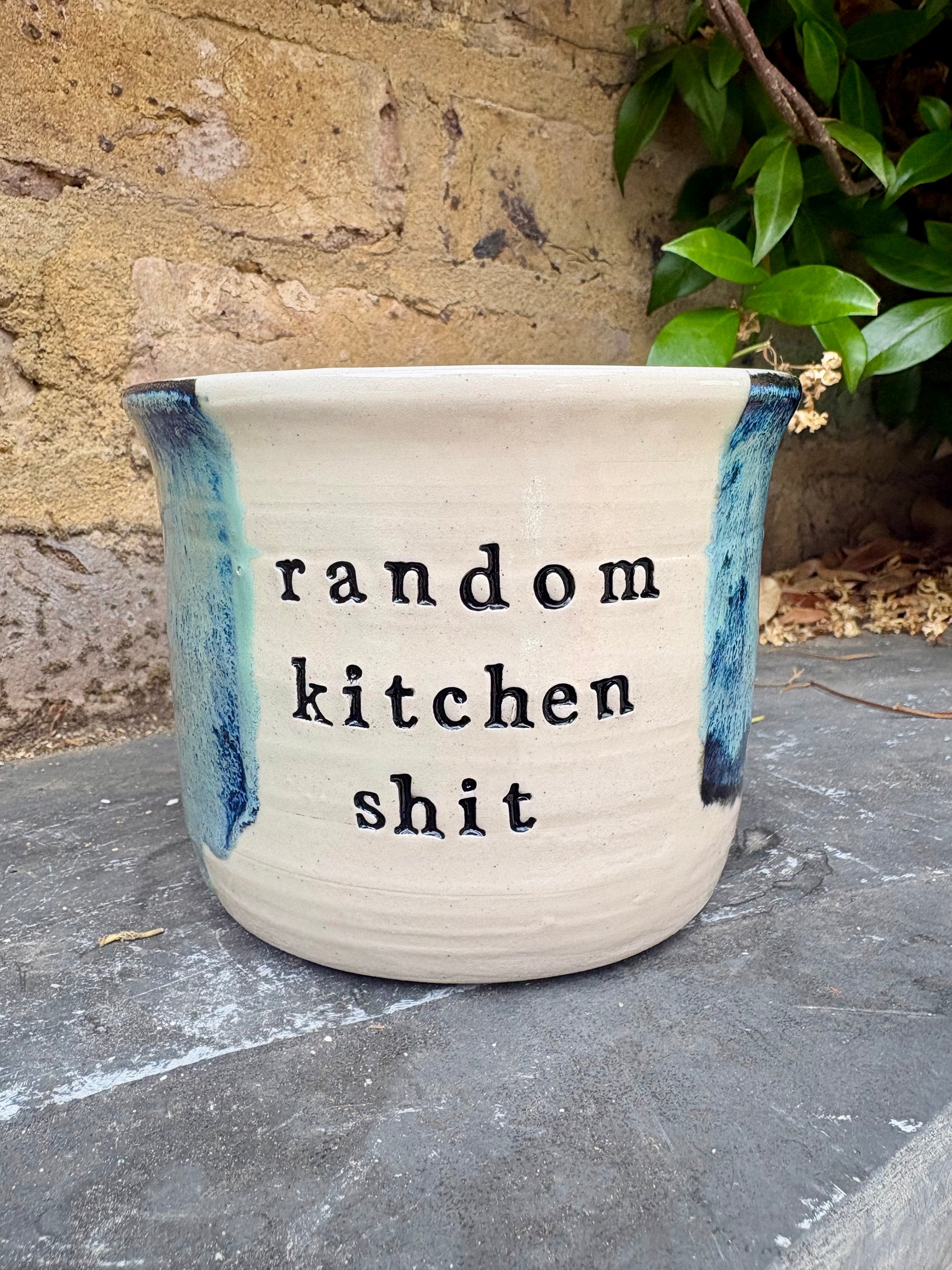 "random kitchen shit" utensil holder (blue shore)