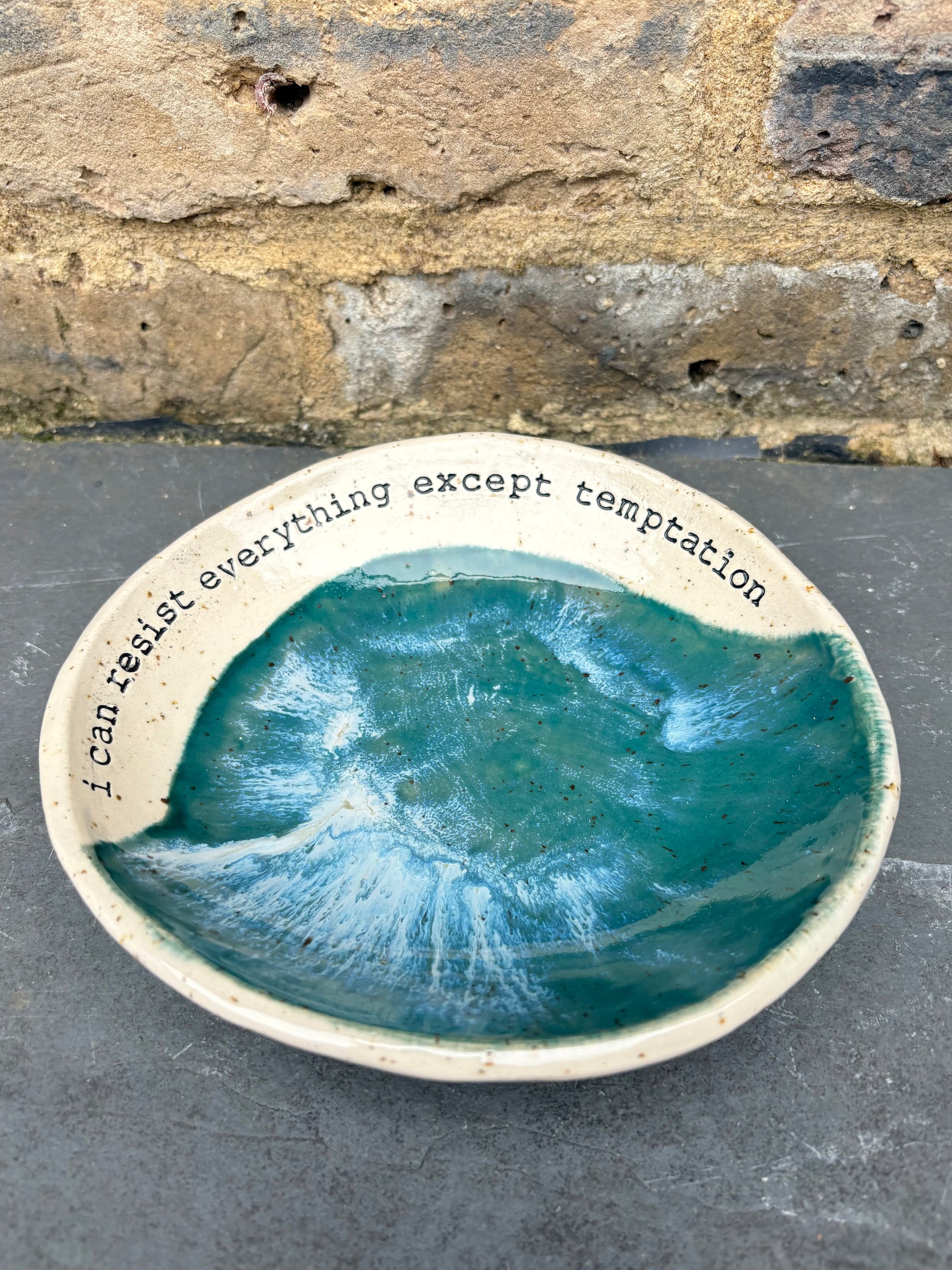 Oscar Wilde "temptation" cake plate (green)