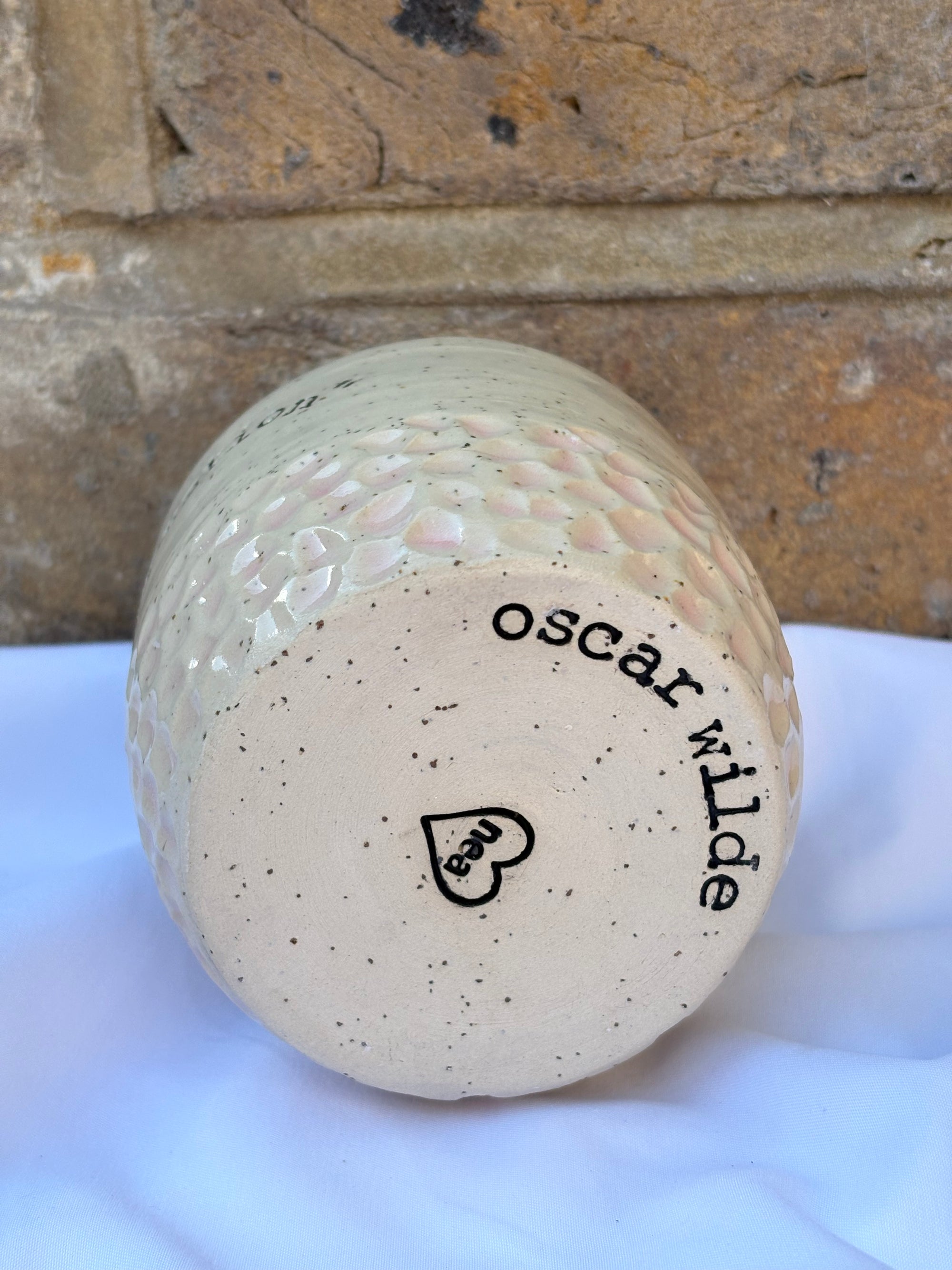 Oscar Wilde "temptation" pot