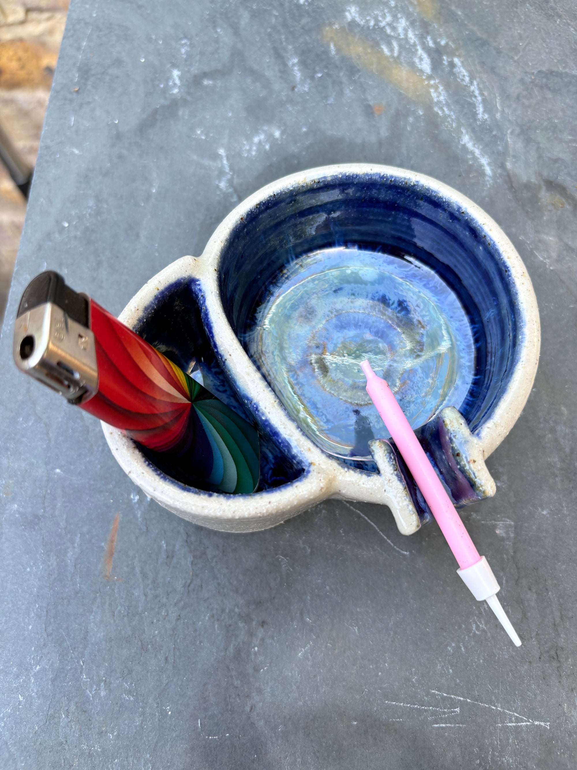 Ashtray with lighter holder (deep blue)