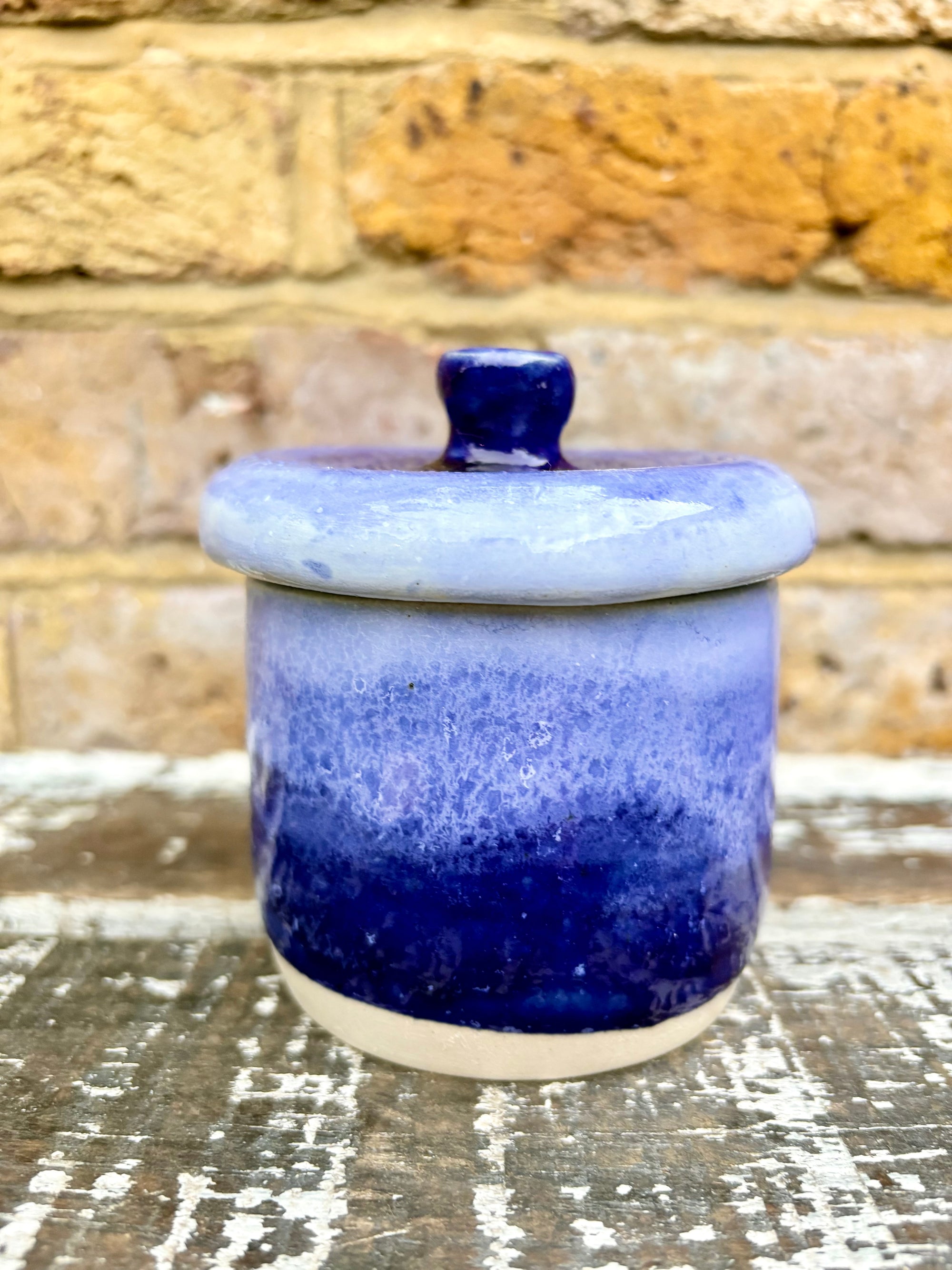 "chill pills" lidded pot (blue)