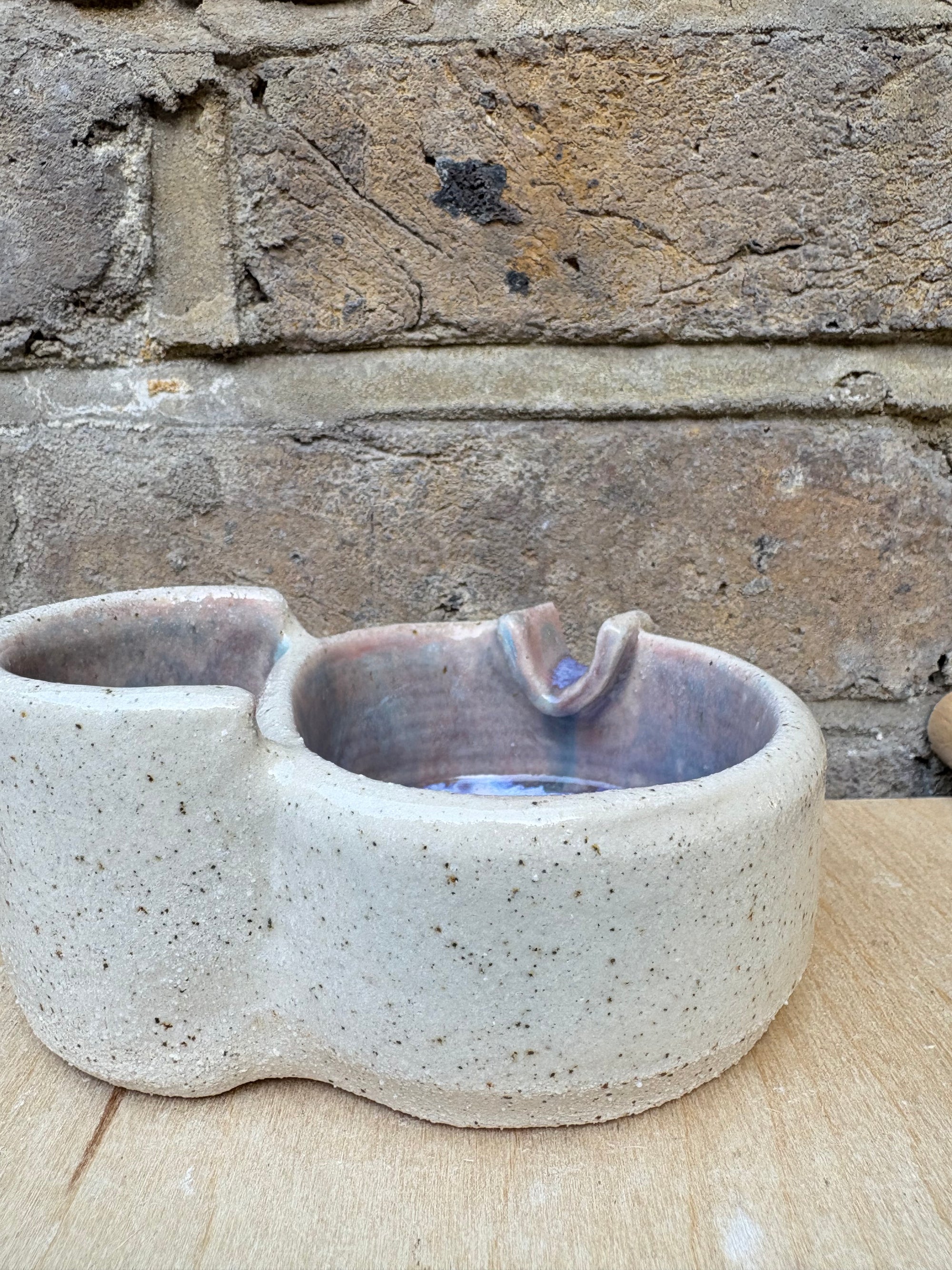 Ashtray with lighter holder (purple)