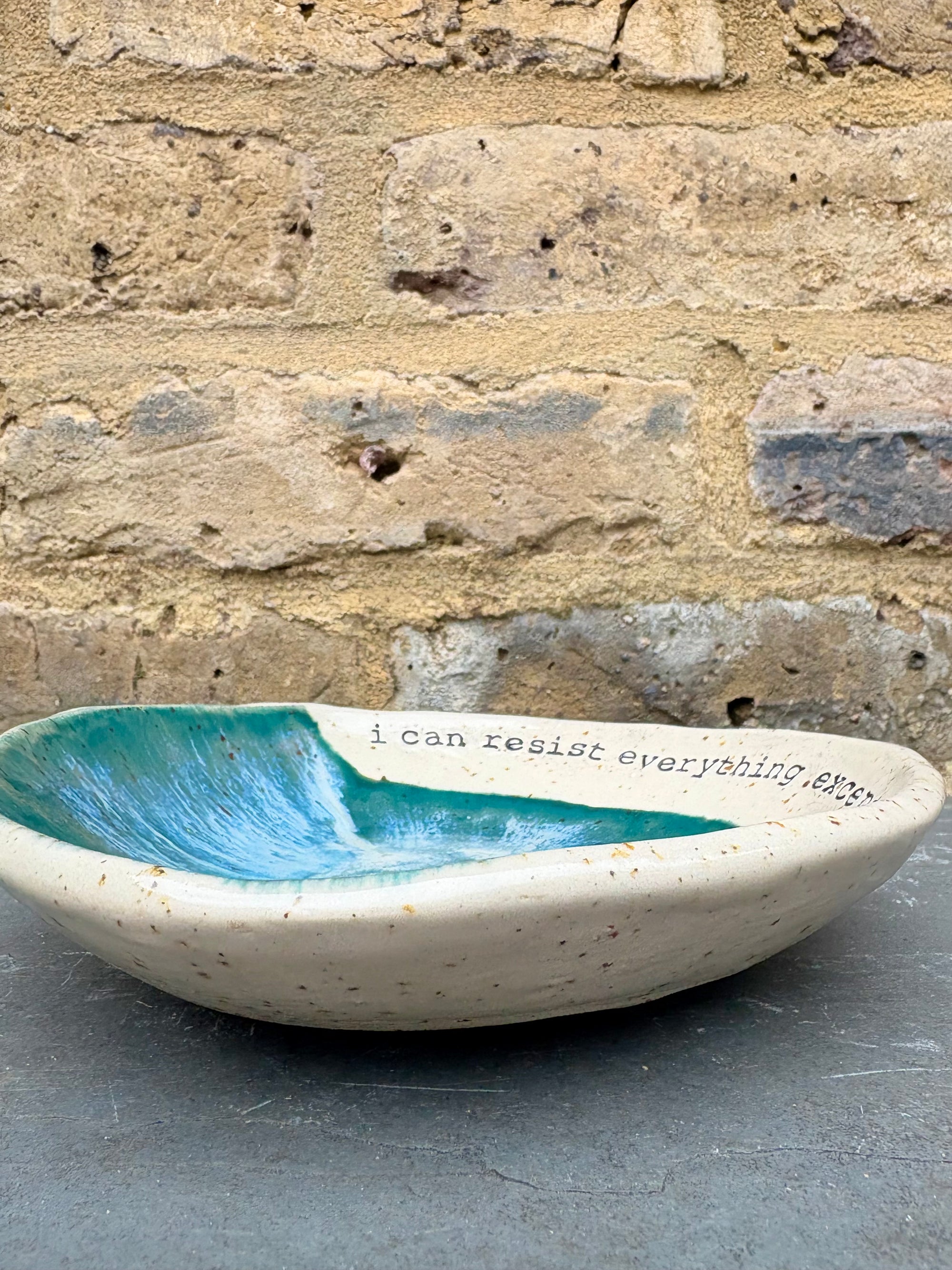 Oscar Wilde "temptation" cake plate (green)