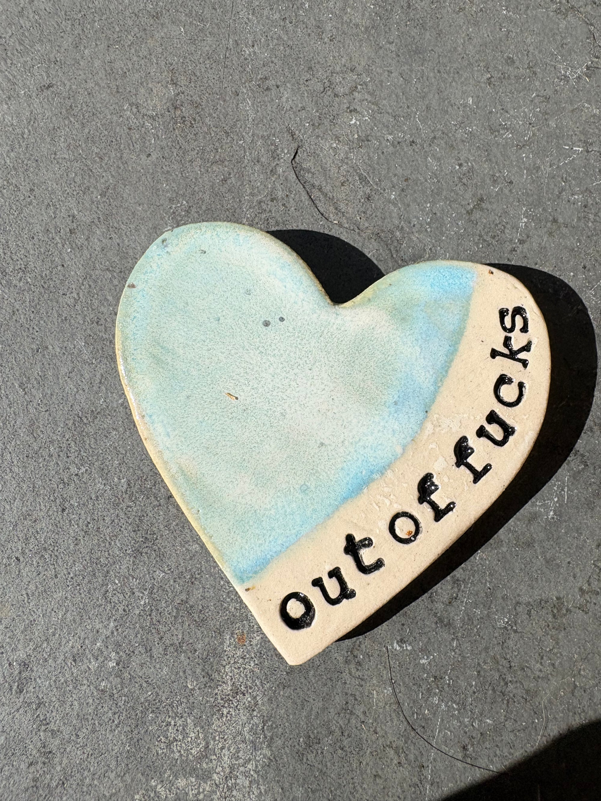 “out of fucks" magnet (blue, large)