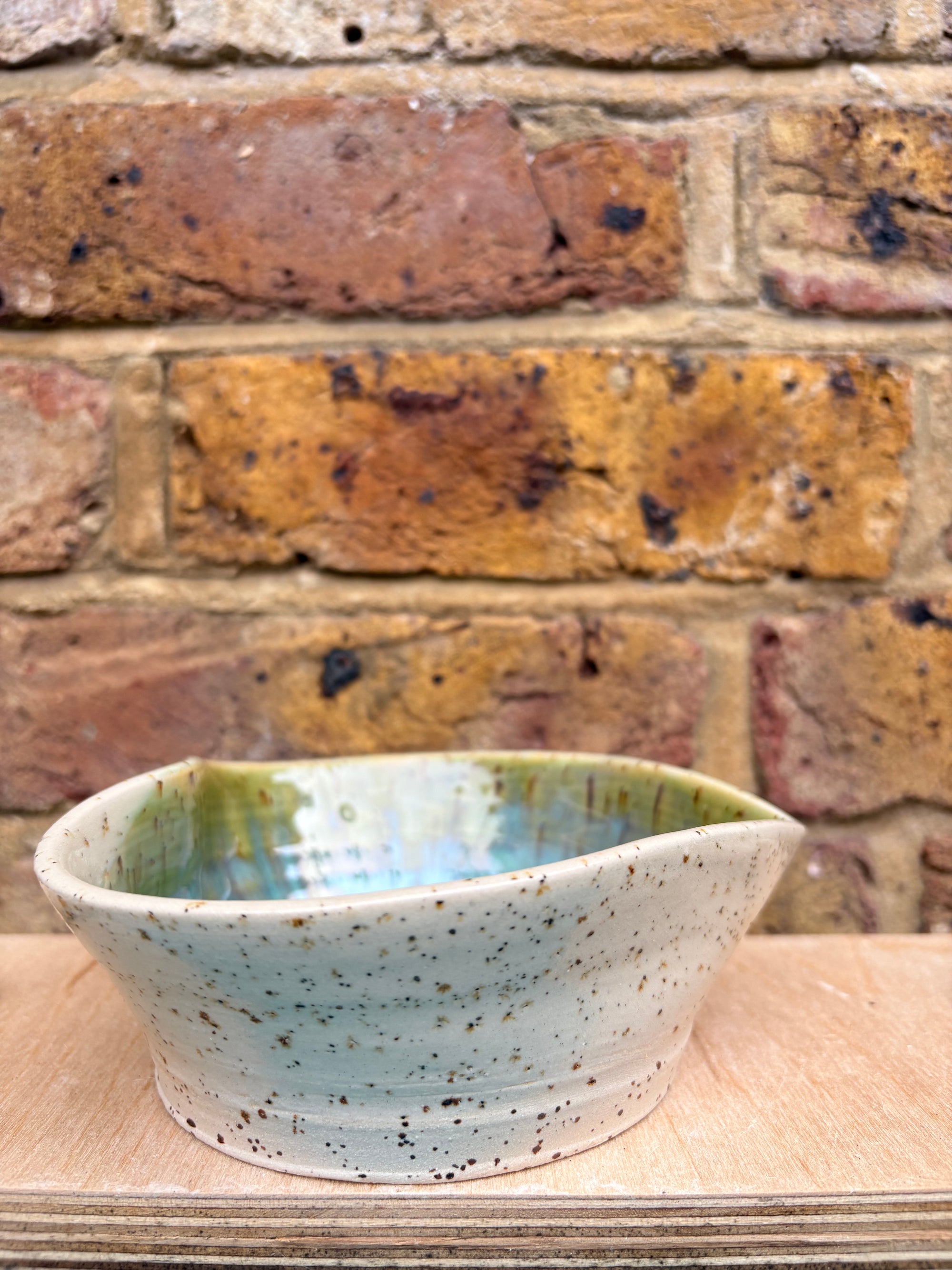 "all you need is love" snack bowl (green dream)