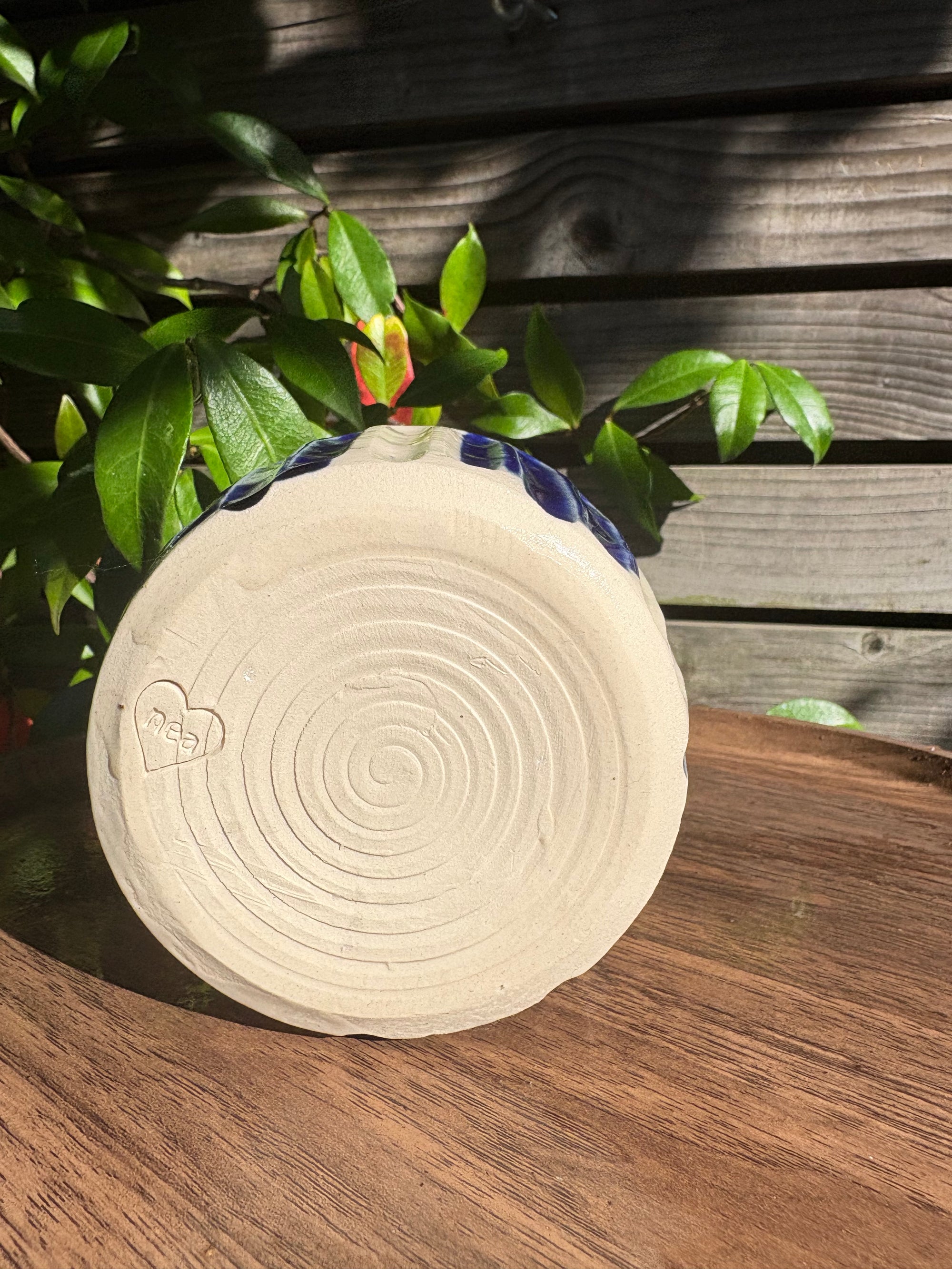 "fuck off, i'm watching the traitors" mug (no handle/blue/grooves, 320ml)