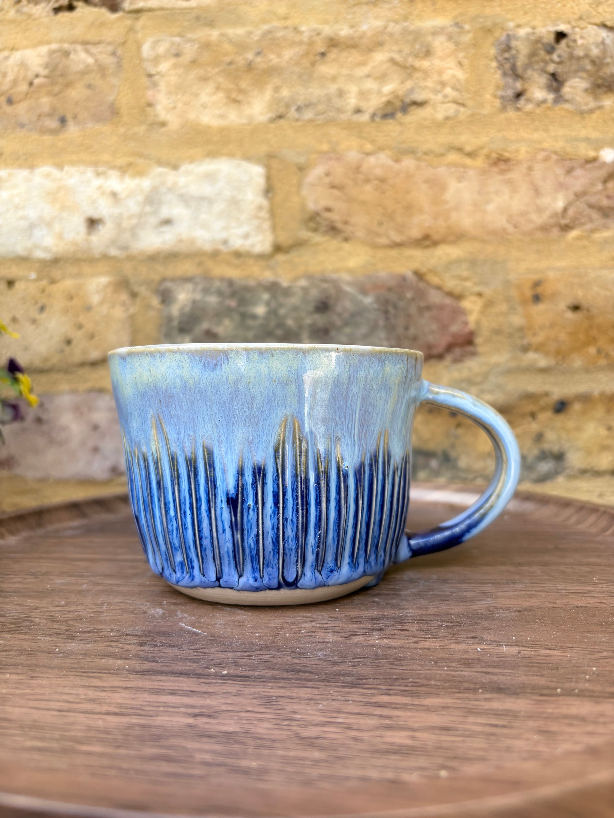 "cunt off fuck face” mug (blue, grooves)