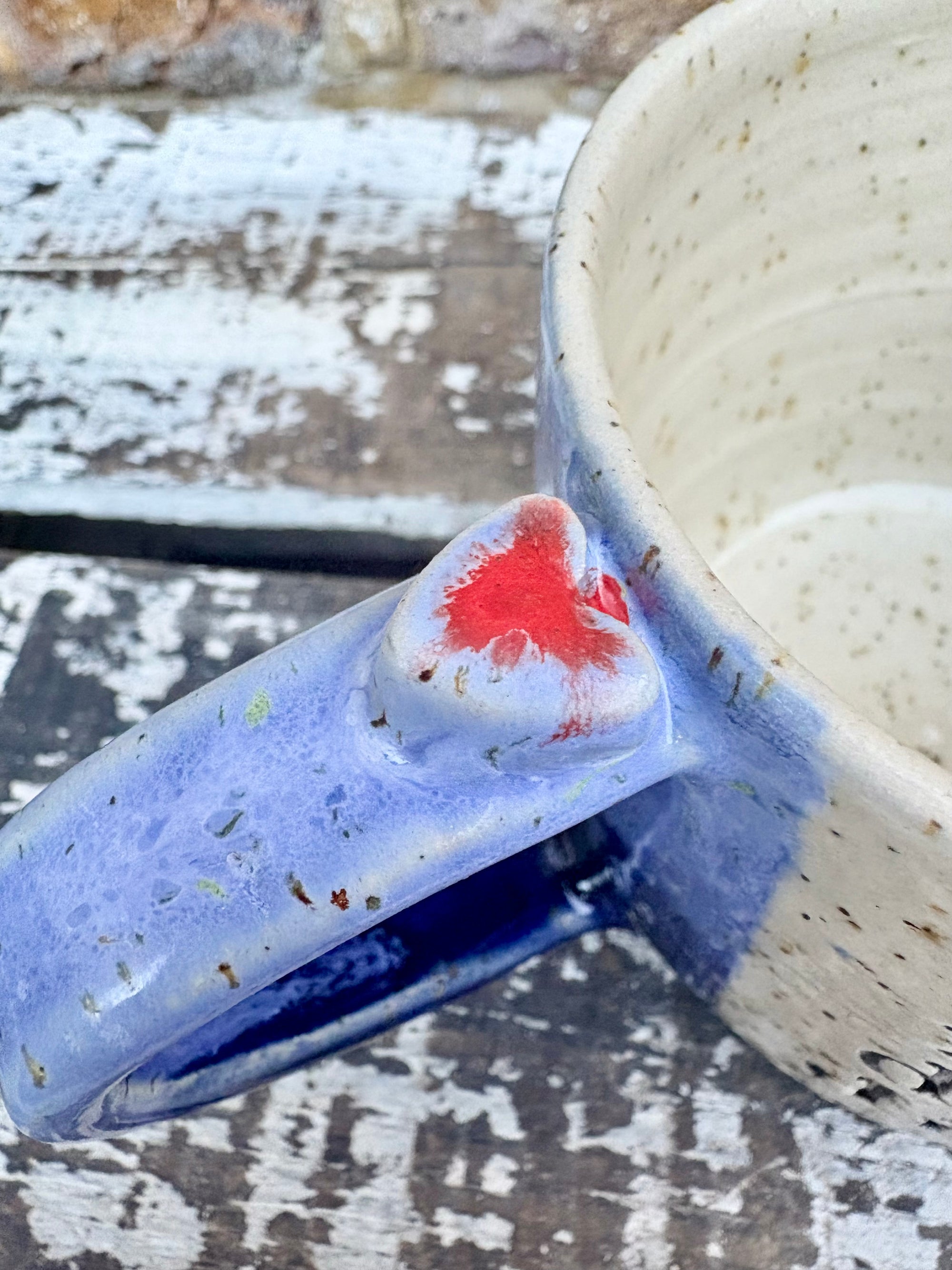 "bellend fuckwit dickwad dipshit wanker" mug (Blues)