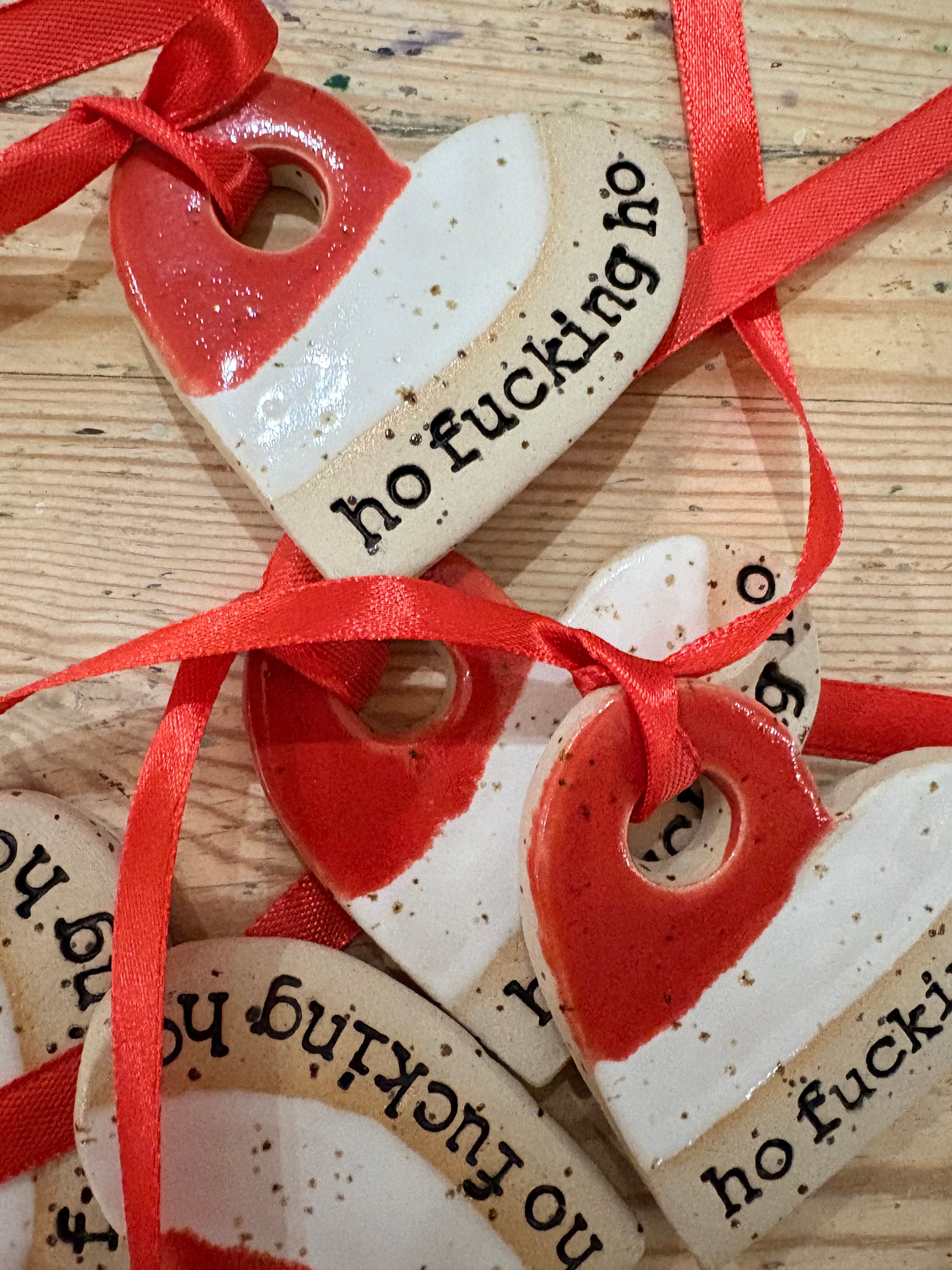 “Ho fucking ho ” hanging decoration (red and white, large)