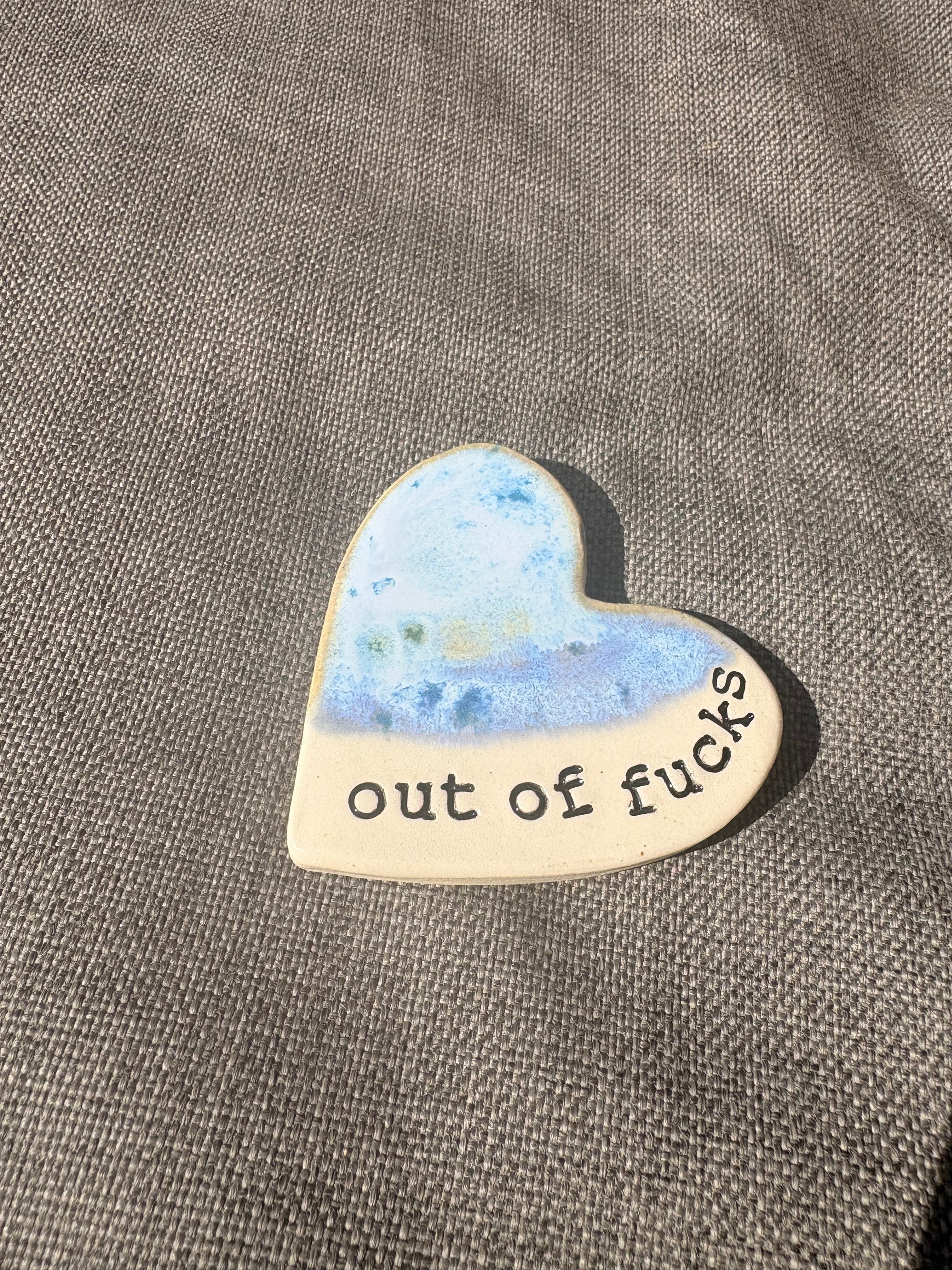 “out of fucks" magnet (blue, large)