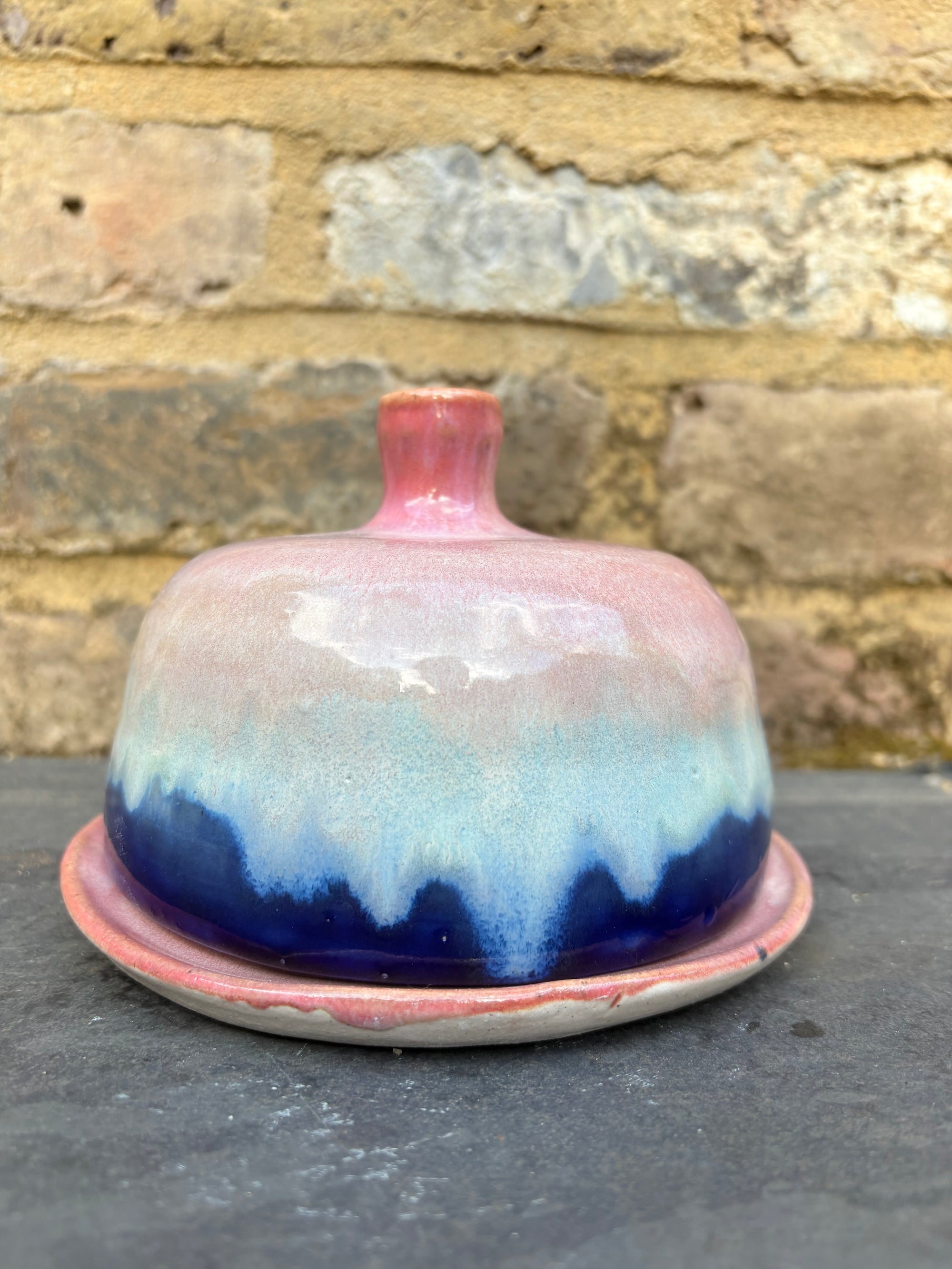 Butter Dish (butter slut, pink night sky, cream clay, knob)