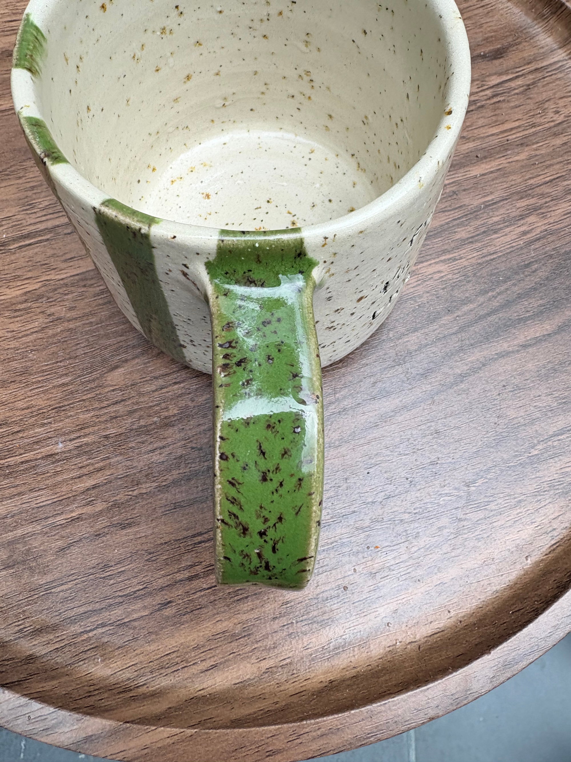 "fuck off, i'm watching the traitors" mug (green stripe, 260ml)