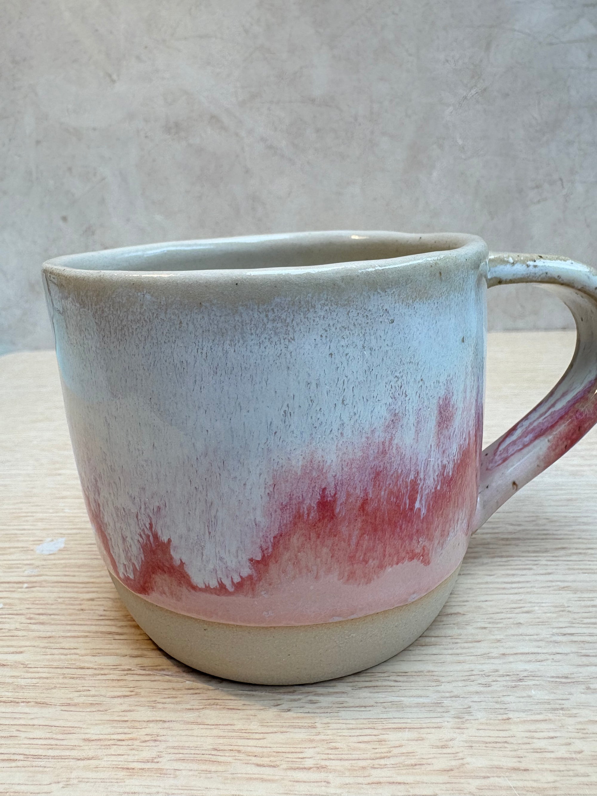 “Fuck off i'm reading" mug (Pink Raspberry Ripple) (smaller)