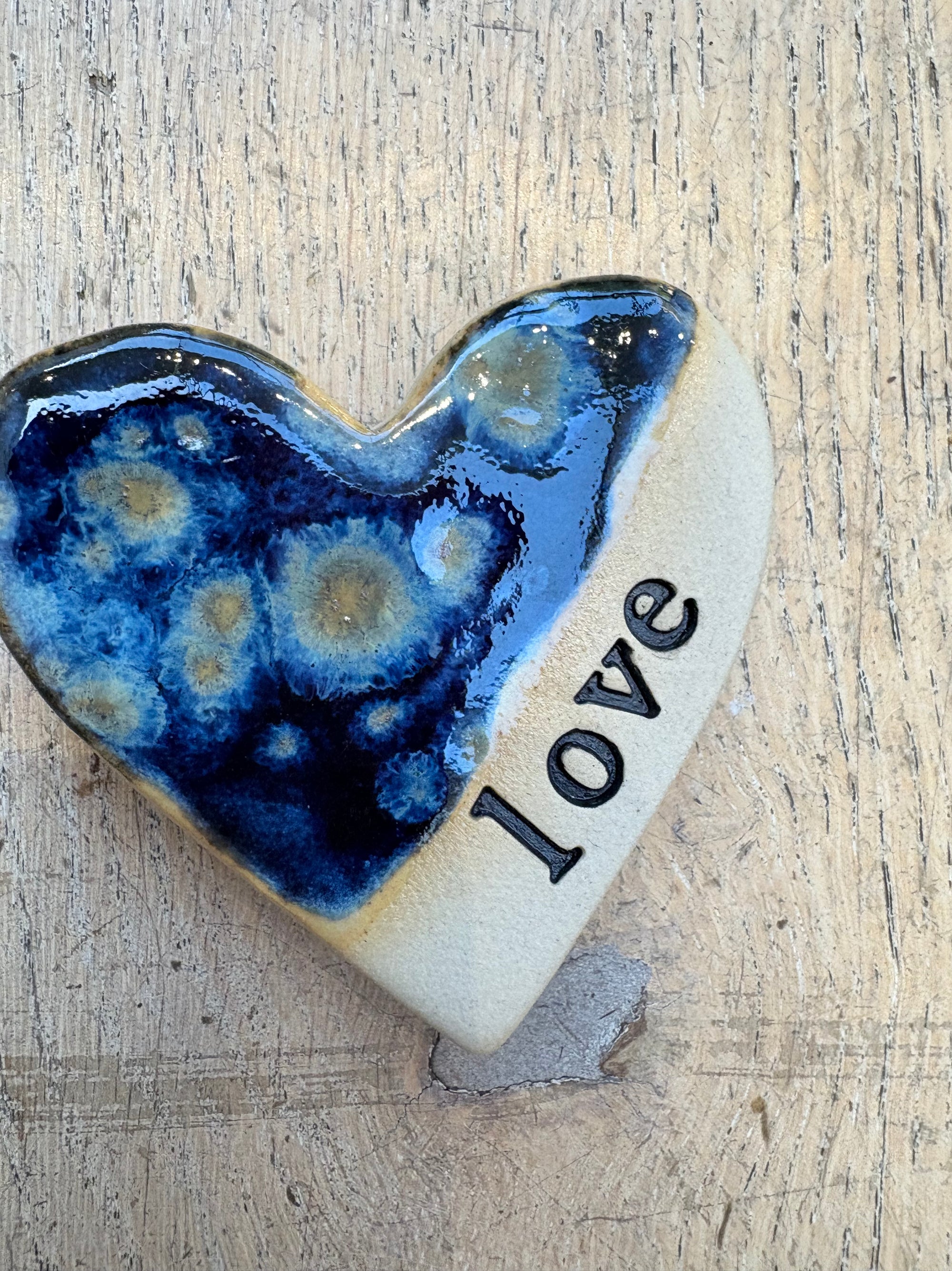 “love" Magnet (ocean blue)